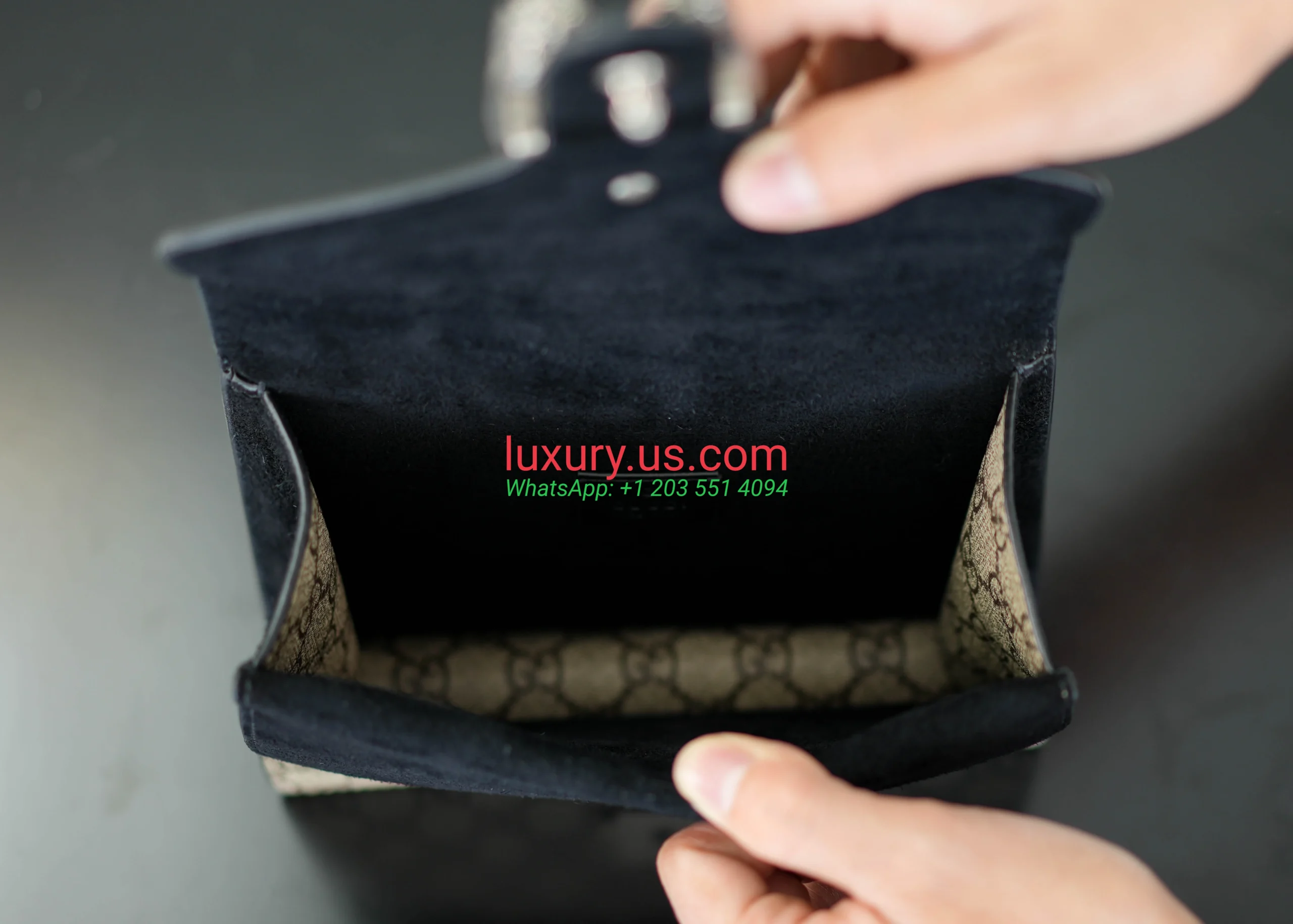 GUCCI Dionysus G421970 Presbyopia Black 20cm 20x15x5 cm Vintage Black - Replica Bag high-quality replicas, exquisite design, perfect details. GUCCI Dionysus G421970 Presbyopia Black 20cm 20x15x5 cm Vintage Black - Replica Bag high-quality replicas, exquisite design, perfect details.