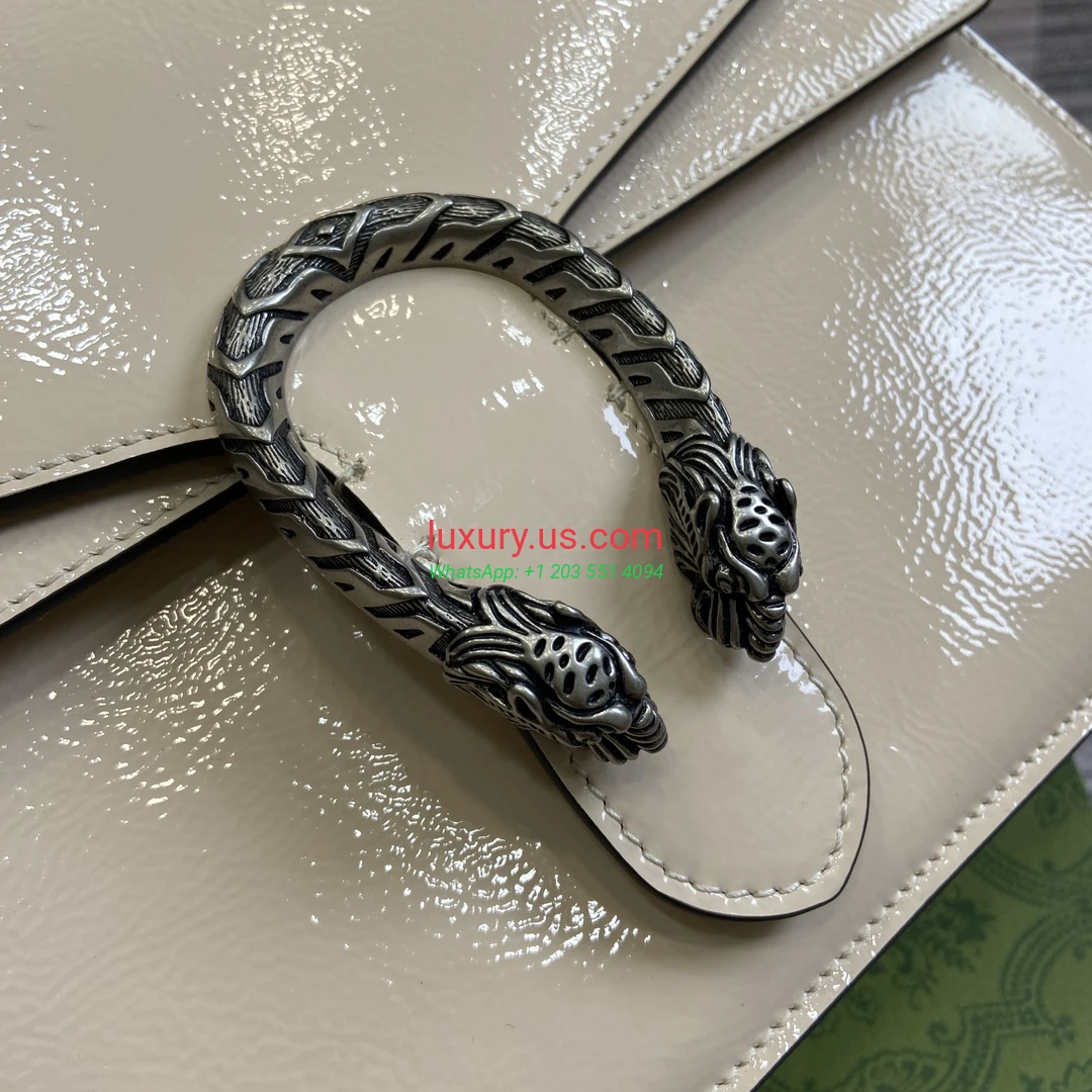 GUCCI Dionysus G797 White 29cm 29x20x10.5 cm White patent leather - Replica Bag high-quality replicas, exquisite design, perfect details. GUCCI Dionysus G797 White 29cm 29x20x10.5 cm White patent leather - Replica Bag high-quality replicas, exquisite design, perfect details.