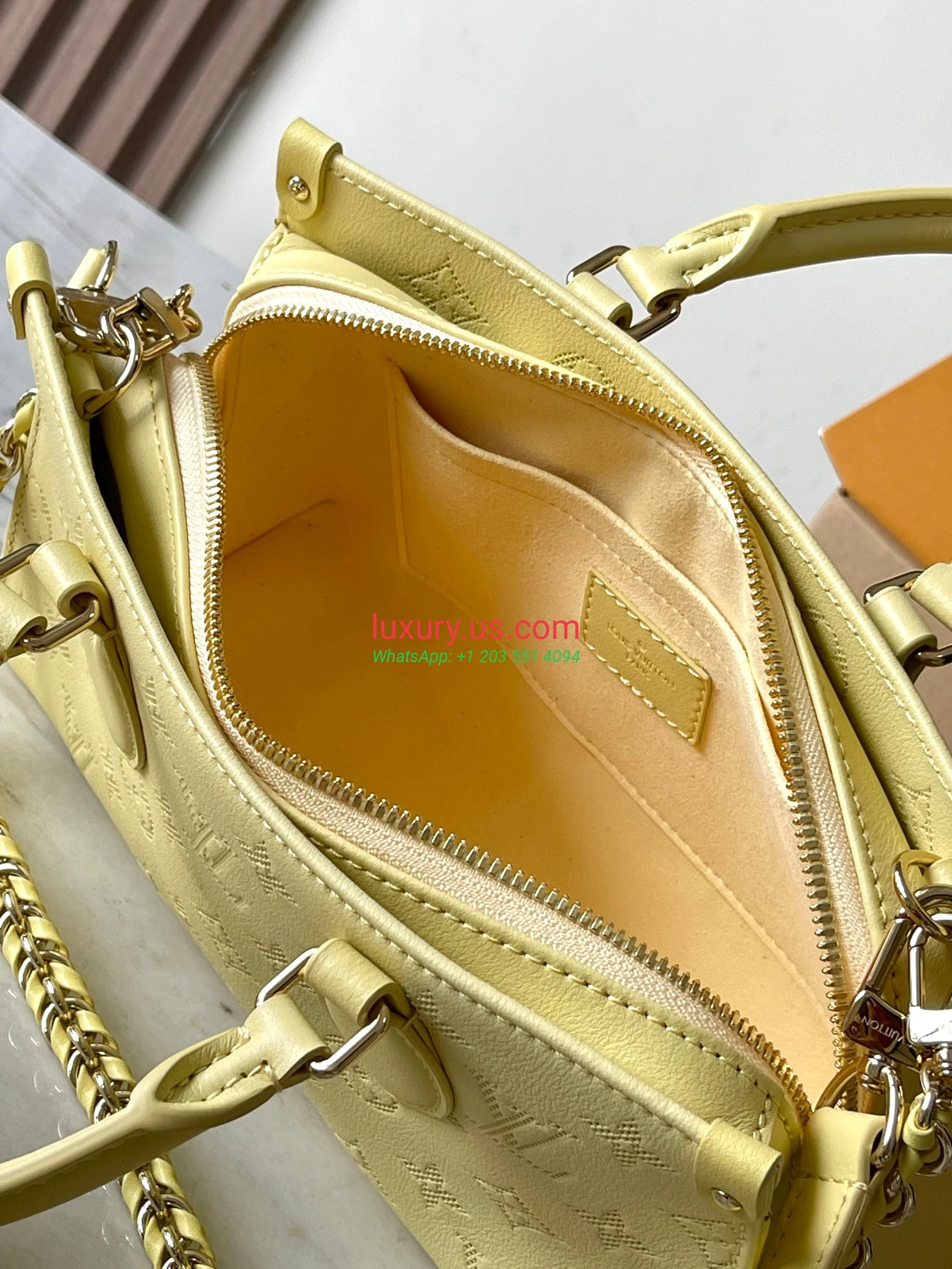 LOUISVUITTON OnTheGo M11273 25x13x10 cm Yellow - Replica Bag high-quality replicas, exquisite design, perfect details. LOUISVUITTON OnTheGo M11273 25x13x10 cm Yellow - Replica Bag high-quality replicas, exquisite design, perfect details.