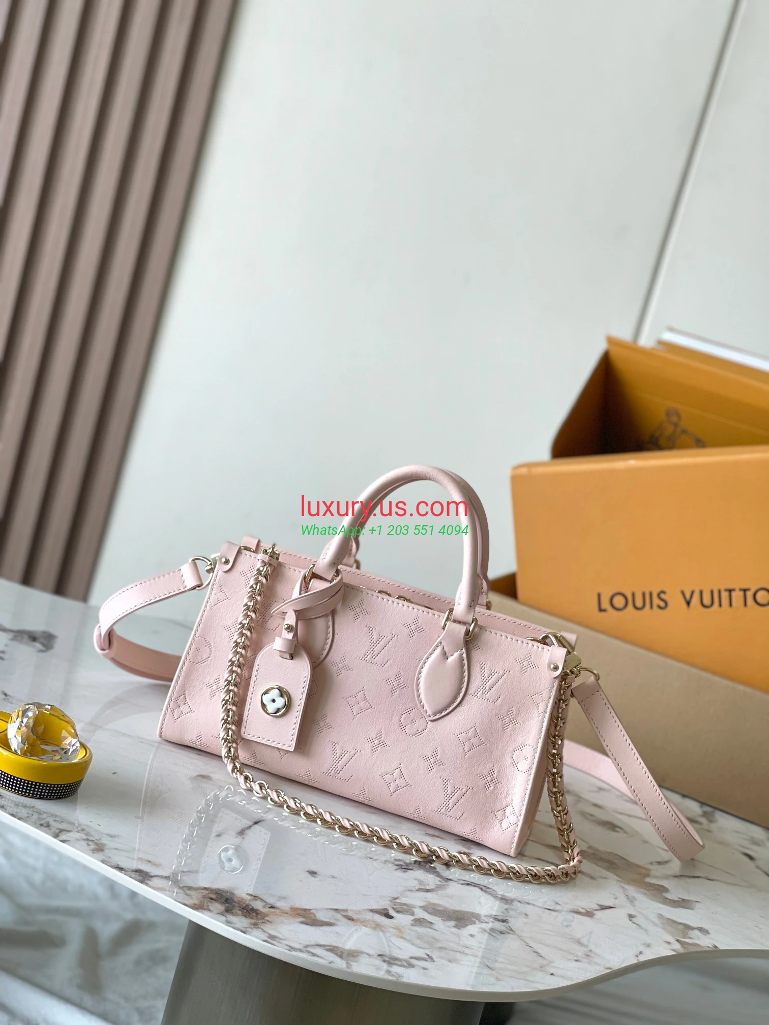 LOUISVUITTON OnTheGo M11274 Pink 25x13x10 cm Pink - Replica Bag high-quality replicas, exquisite design, perfect details. LOUISVUITTON OnTheGo M11274 Pink 25x13x10 cm Pink - Replica Bag high-quality replicas, exquisite design, perfect details.