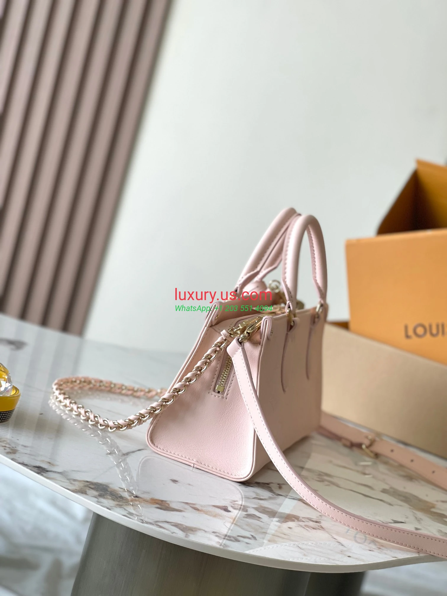 LOUISVUITTON OnTheGo M11274 Pink 25x13x10 cm Pink - Replica Bag high-quality replicas, exquisite design, perfect details. LOUISVUITTON OnTheGo M11274 Pink 25x13x10 cm Pink - Replica Bag high-quality replicas, exquisite design, perfect details.