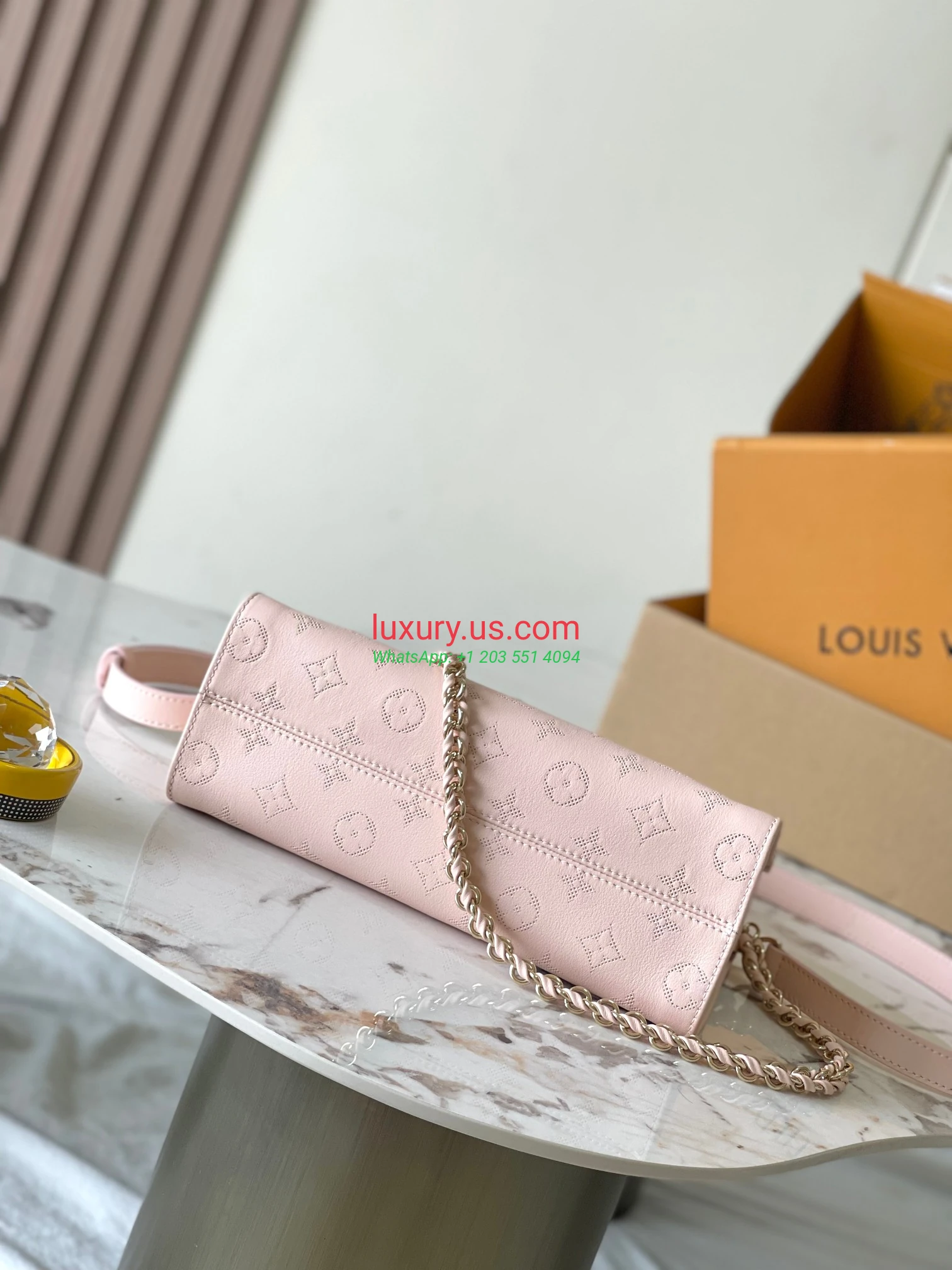 LOUISVUITTON OnTheGo M11274 Pink 25x13x10 cm Pink - Replica Bag high-quality replicas, exquisite design, perfect details. LOUISVUITTON OnTheGo M11274 Pink 25x13x10 cm Pink - Replica Bag high-quality replicas, exquisite design, perfect details.