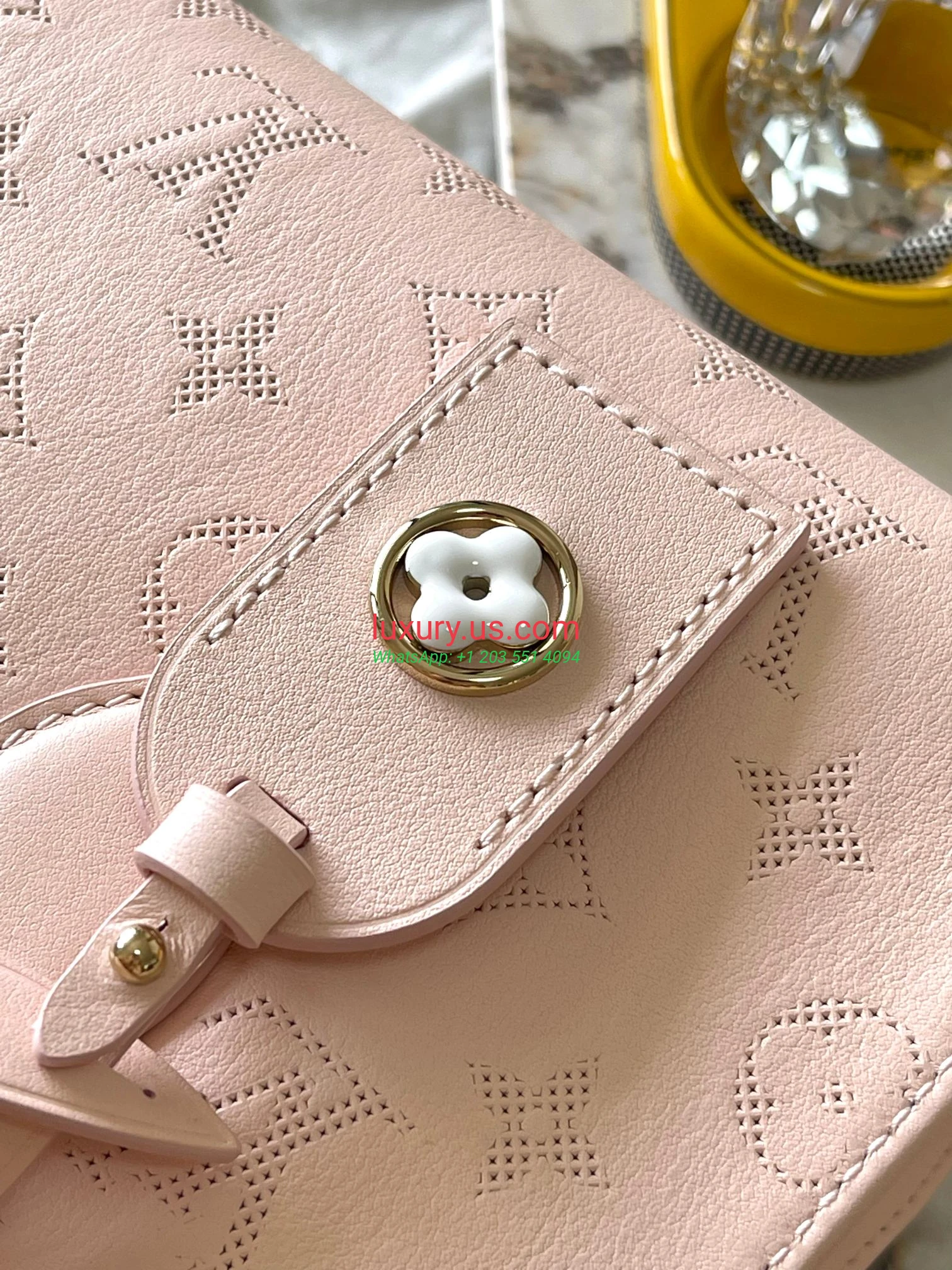 LOUISVUITTON OnTheGo M11274 Pink 25x13x10 cm Pink - Replica Bag high-quality replicas, exquisite design, perfect details. LOUISVUITTON OnTheGo M11274 Pink 25x13x10 cm Pink - Replica Bag high-quality replicas, exquisite design, perfect details.