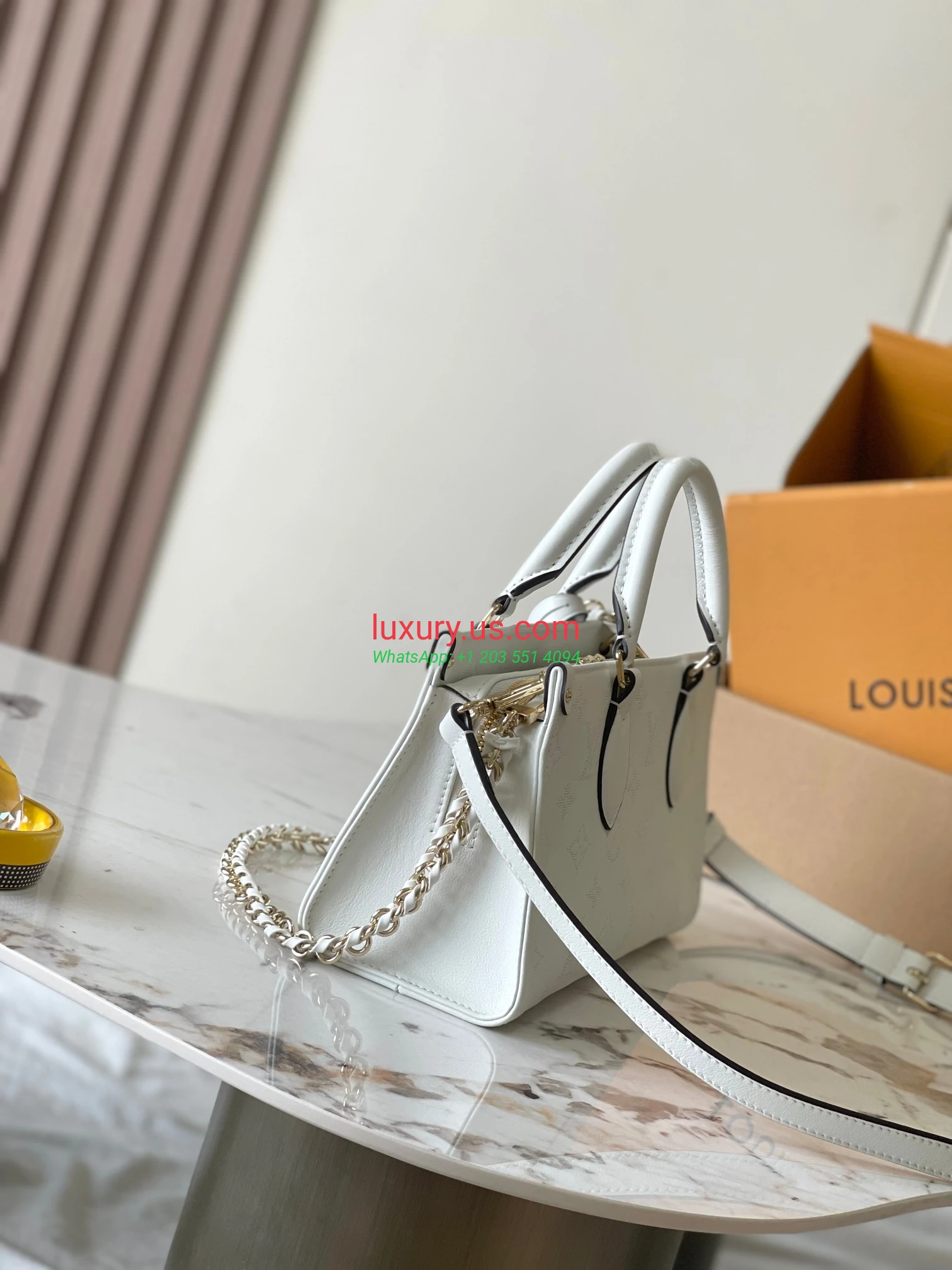 LOUISVUITTON OnTheGo M11274 25x13x10 cm white - Replica Bag high-quality replicas, exquisite design, perfect details. LOUISVUITTON OnTheGo M11274 25x13x10 cm white - Replica Bag high-quality replicas, exquisite design, perfect details.