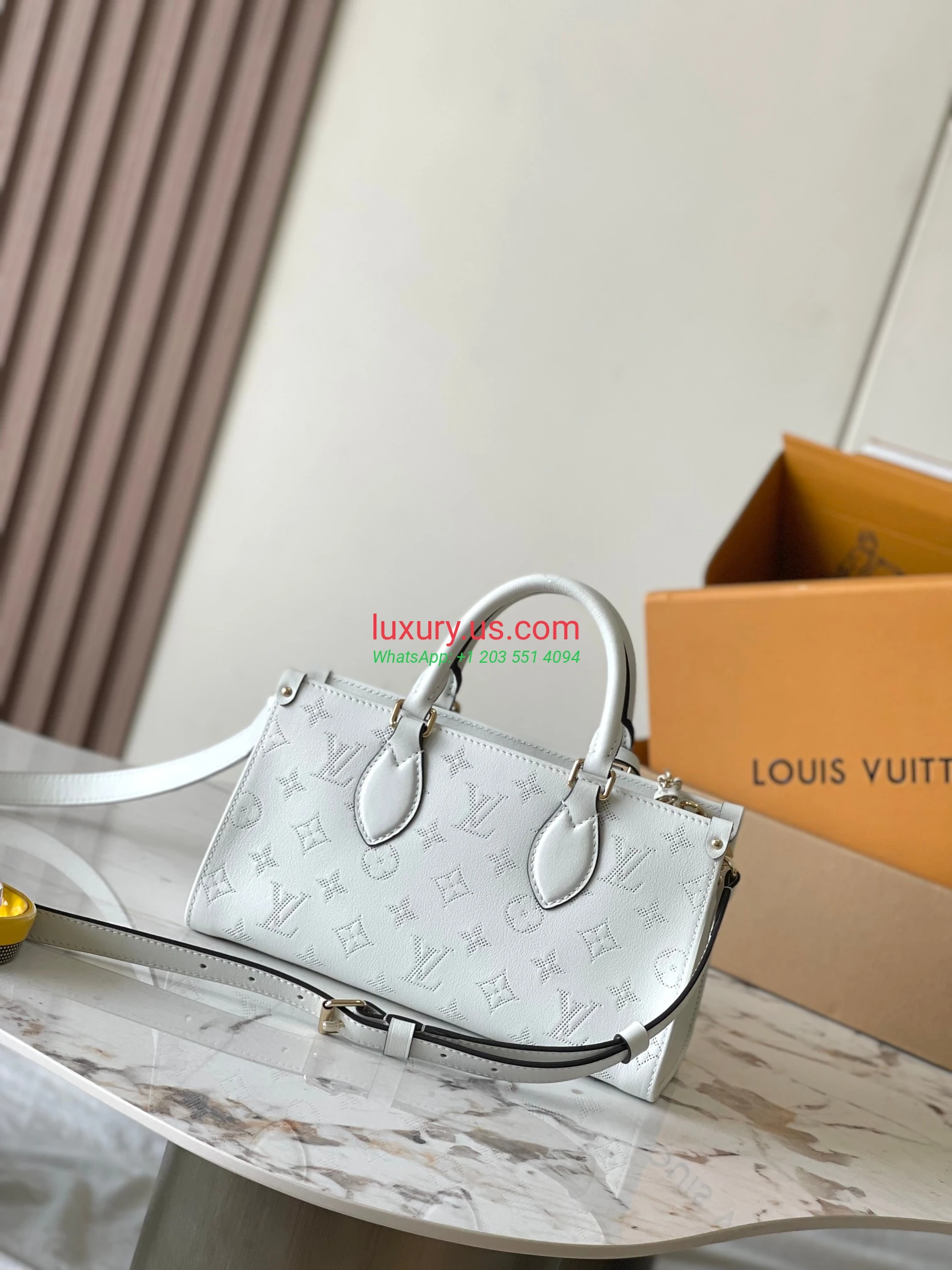 LOUISVUITTON OnTheGo M11274 25x13x10 cm white - Replica Bag high-quality replicas, exquisite design, perfect details. LOUISVUITTON OnTheGo M11274 25x13x10 cm white - Replica Bag high-quality replicas, exquisite design, perfect details.