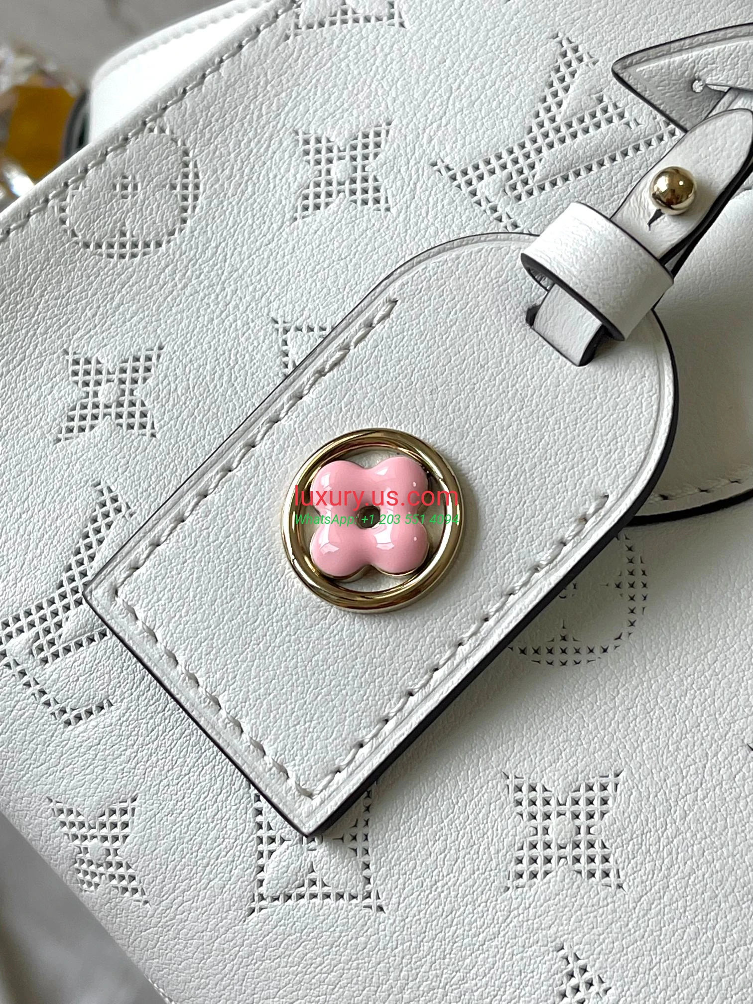 LOUISVUITTON OnTheGo M11274 25x13x10 cm white - Replica Bag high-quality replicas, exquisite design, perfect details. LOUISVUITTON OnTheGo M11274 25x13x10 cm white - Replica Bag high-quality replicas, exquisite design, perfect details.