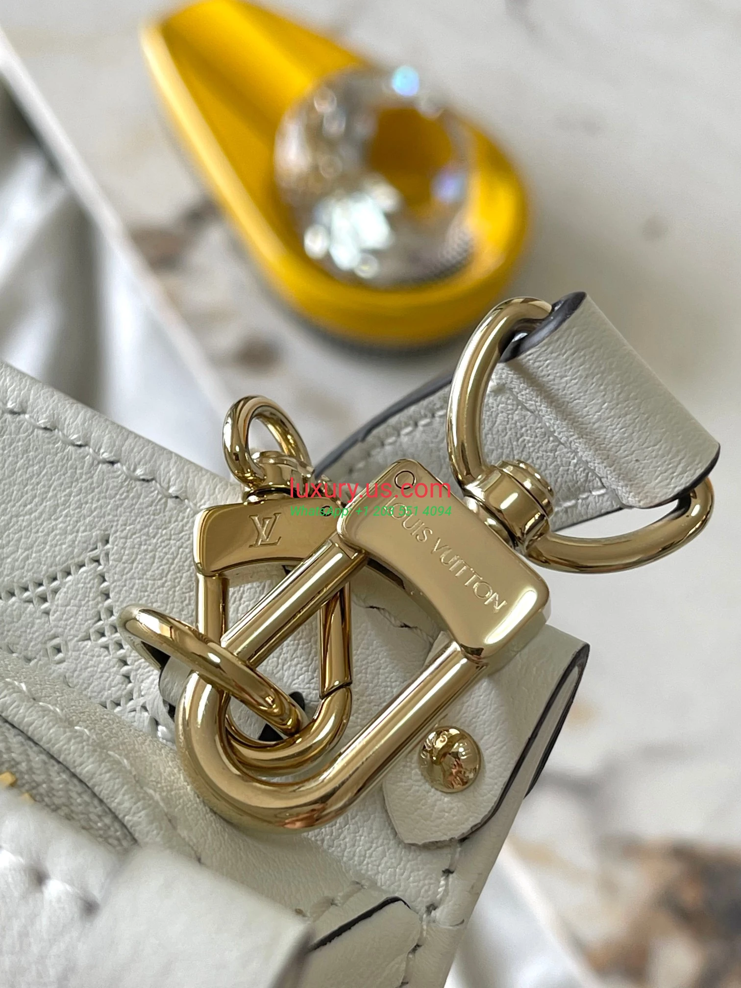 LOUISVUITTON OnTheGo M11274 25x13x10 cm white - Replica Bag high-quality replicas, exquisite design, perfect details. LOUISVUITTON OnTheGo M11274 25x13x10 cm white - Replica Bag high-quality replicas, exquisite design, perfect details.