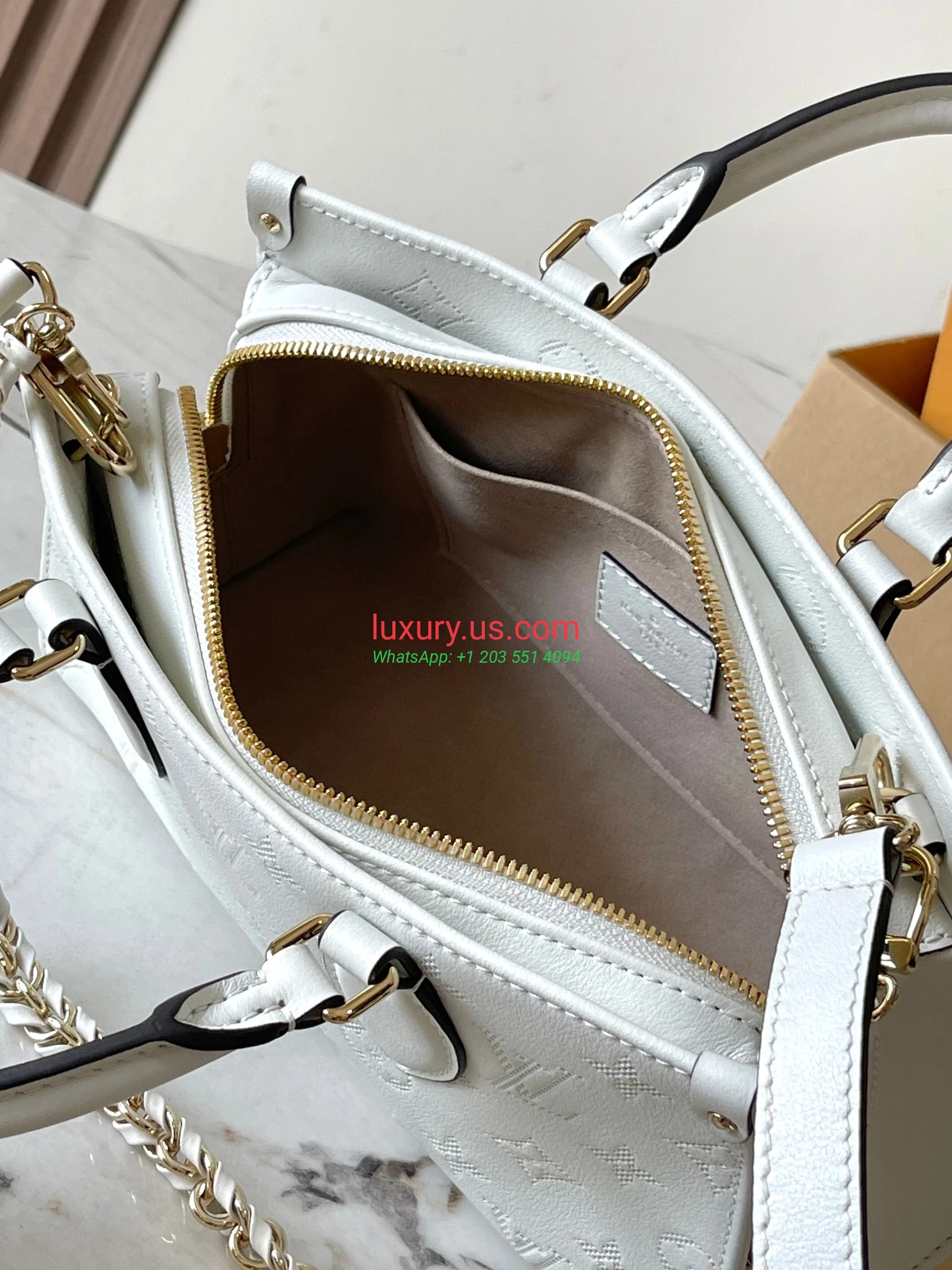 LOUISVUITTON OnTheGo M11274 25x13x10 cm white - Replica Bag high-quality replicas, exquisite design, perfect details. LOUISVUITTON OnTheGo M11274 25x13x10 cm white - Replica Bag high-quality replicas, exquisite design, perfect details.