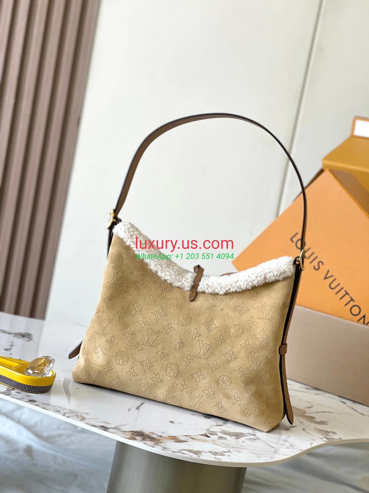 LOUISVUITTON CarryAll M11843 24x12x29 cm Almond - Replica Bag high-quality replicas, exquisite design, perfect details. LOUISVUITTON CarryAll M11843 24x12x29 cm Almond - Replica Bag high-quality replicas, exquisite design, perfect details.