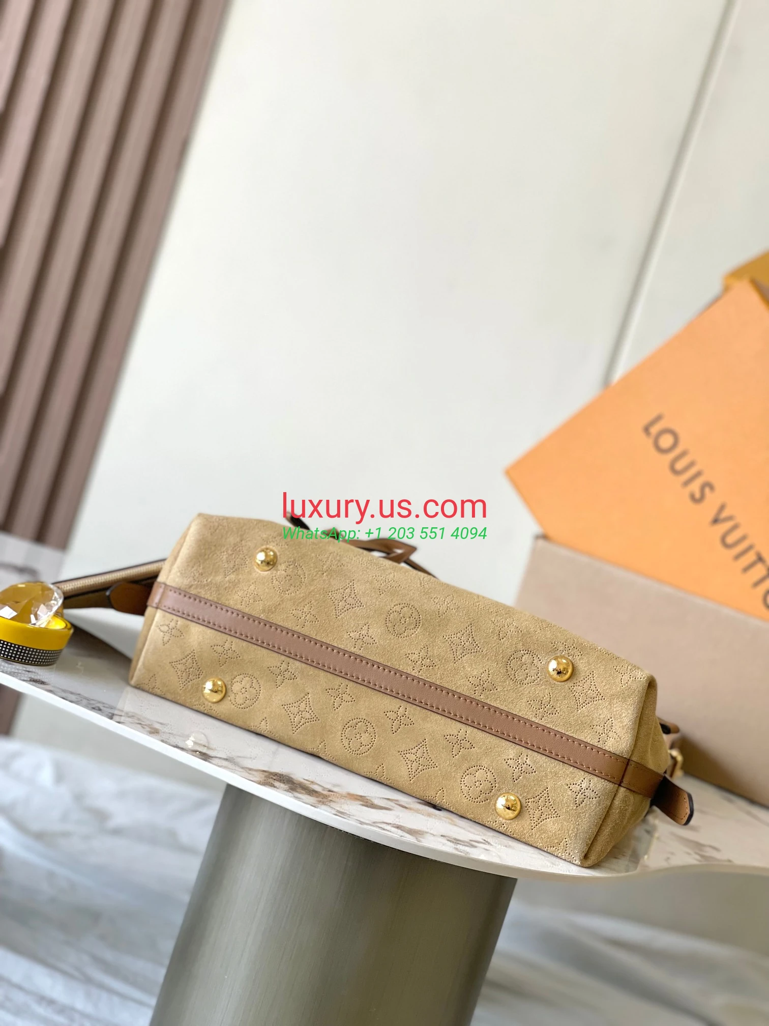 LOUISVUITTON CarryAll M11843 24x12x29 cm Almond - Replica Bag high-quality replicas, exquisite design, perfect details. LOUISVUITTON CarryAll M11843 24x12x29 cm Almond - Replica Bag high-quality replicas, exquisite design, perfect details.