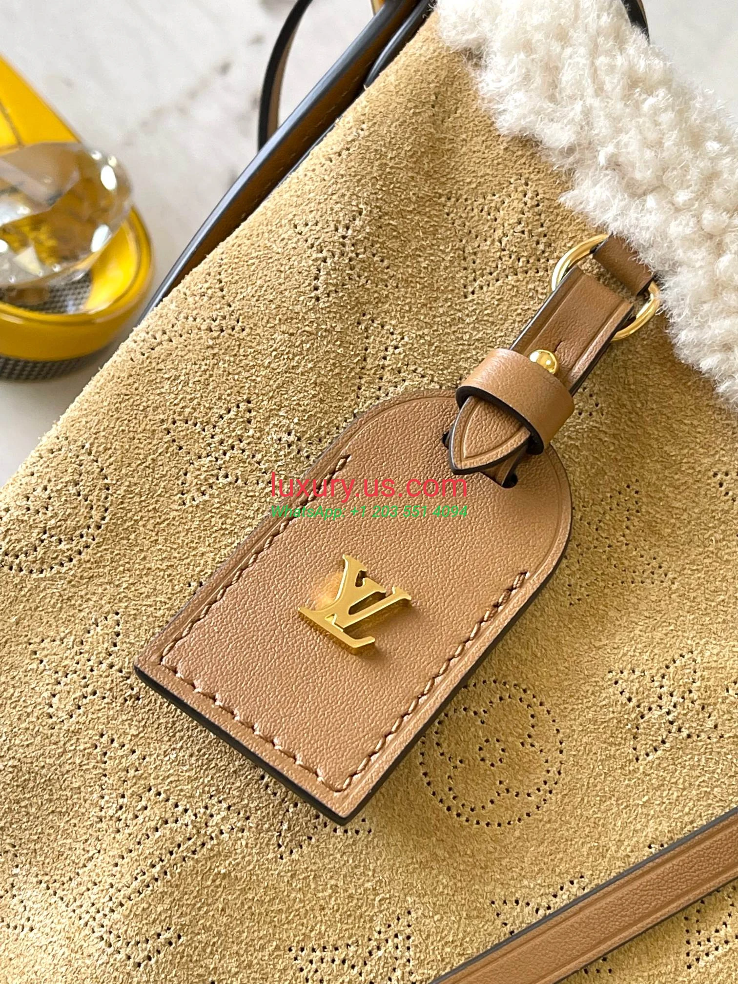 LOUISVUITTON CarryAll M11843 24x12x29 cm Almond - Replica Bag high-quality replicas, exquisite design, perfect details. LOUISVUITTON CarryAll M11843 24x12x29 cm Almond - Replica Bag high-quality replicas, exquisite design, perfect details.