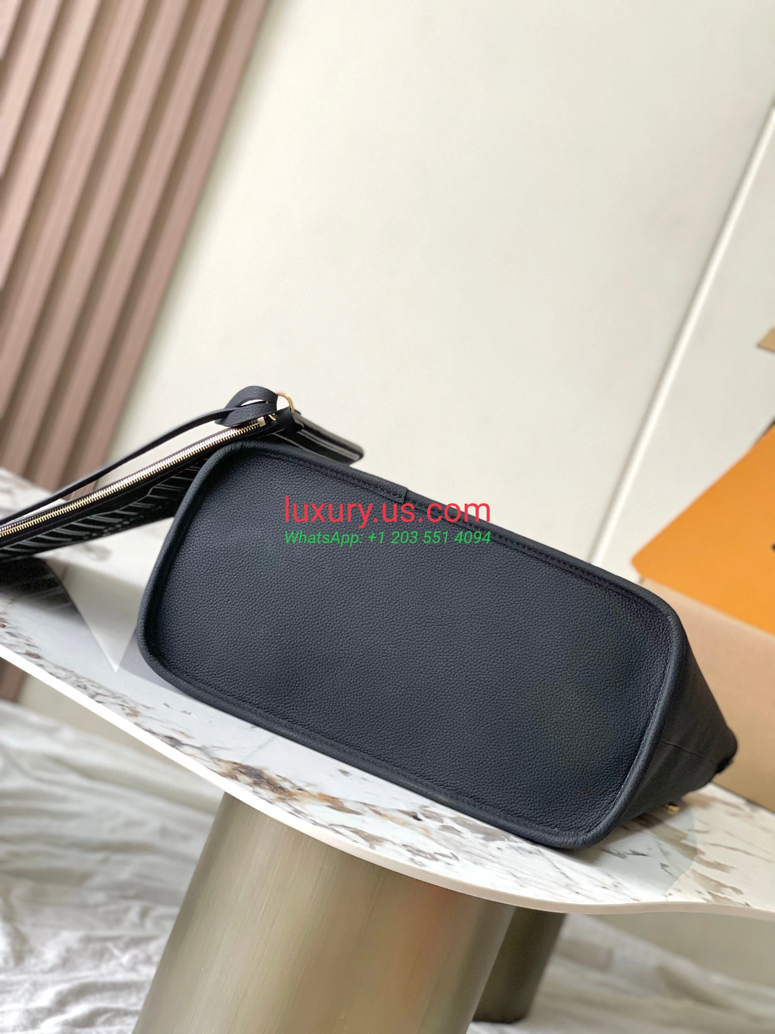 LOUISVUITTON Neverfull M11946 31x28x14 cm black - Replica Bag high-quality replicas, exquisite design, perfect details. LOUISVUITTON Neverfull M11946 31x28x14 cm black - Replica Bag high-quality replicas, exquisite design, perfect details.