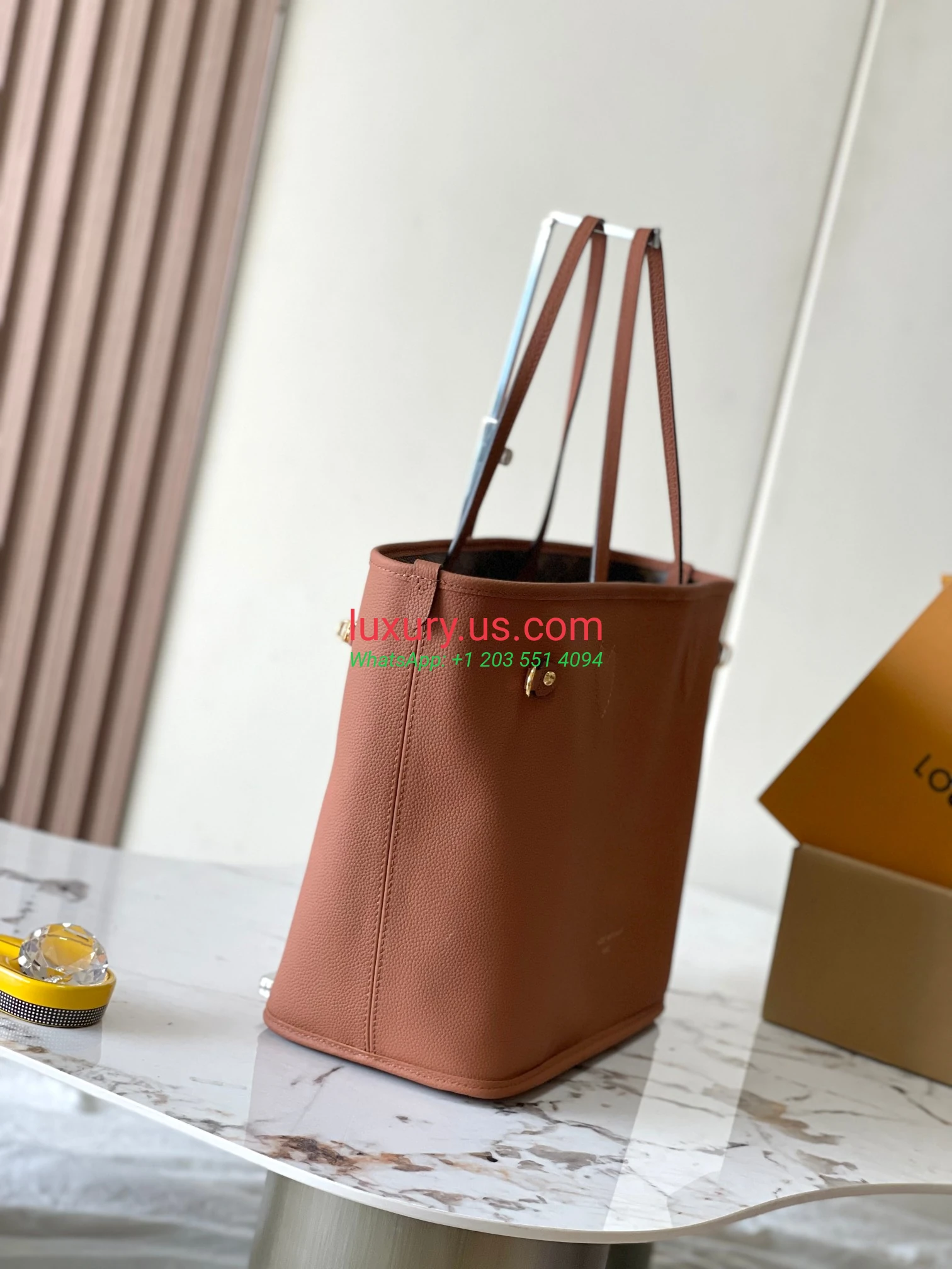LOUISVUITTON Neverfull M12061 31x28x14 cm Brown - Replica Bag high-quality replicas, exquisite design, perfect details. LOUISVUITTON Neverfull M12061 31x28x14 cm Brown - Replica Bag high-quality replicas, exquisite design, perfect details.