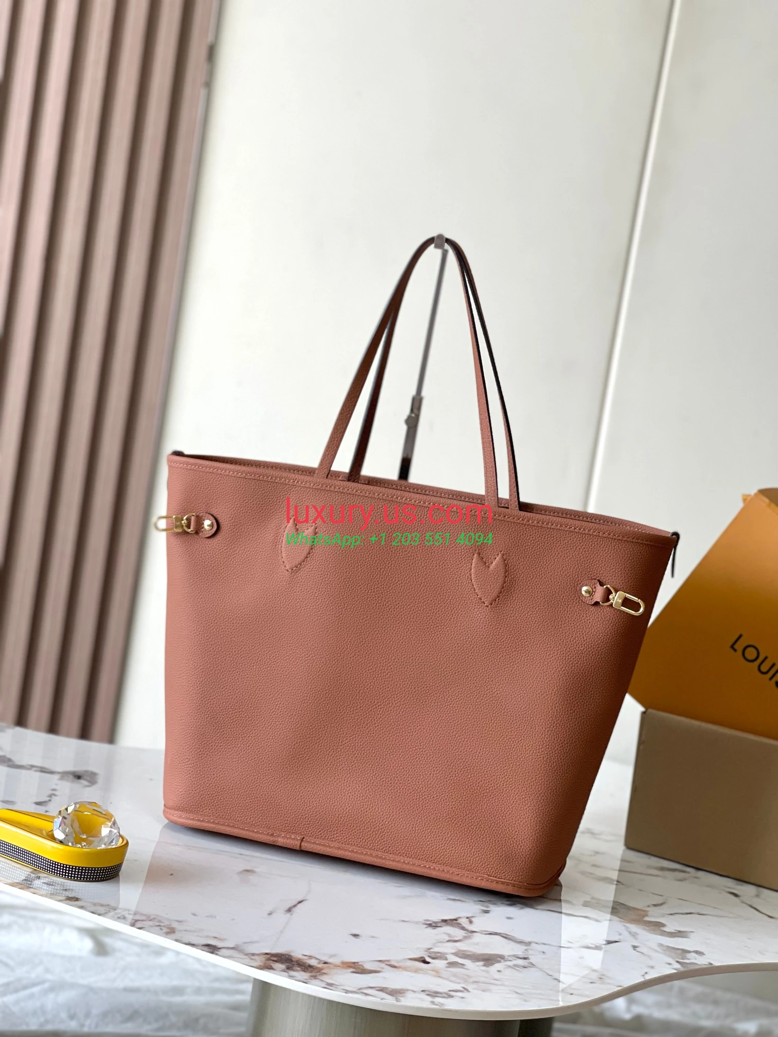 LOUISVUITTON Neverfull M12061 31x28x14 cm Brown - Replica Bag high-quality replicas, exquisite design, perfect details. LOUISVUITTON Neverfull M12061 31x28x14 cm Brown - Replica Bag high-quality replicas, exquisite design, perfect details.