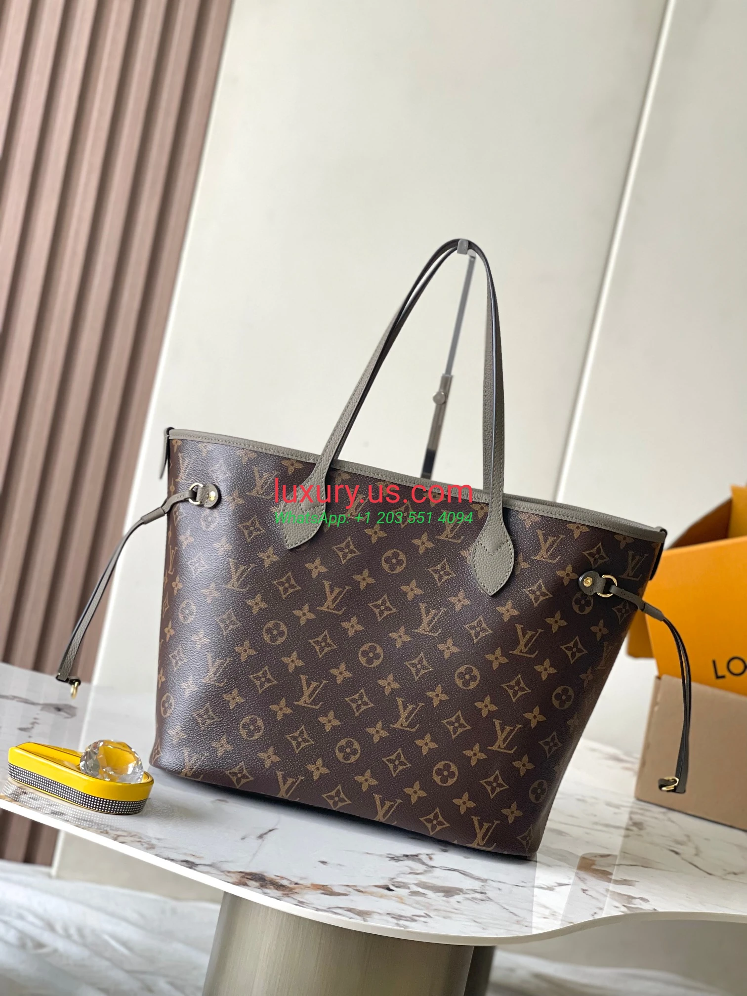 LOUISVUITTON Neverfull M12063 31x28x14 cm elephant gray - Replica Bag high-quality replicas, exquisite design, perfect details. LOUISVUITTON Neverfull M12063 31x28x14 cm elephant gray - Replica Bag high-quality replicas, exquisite design, perfect details.