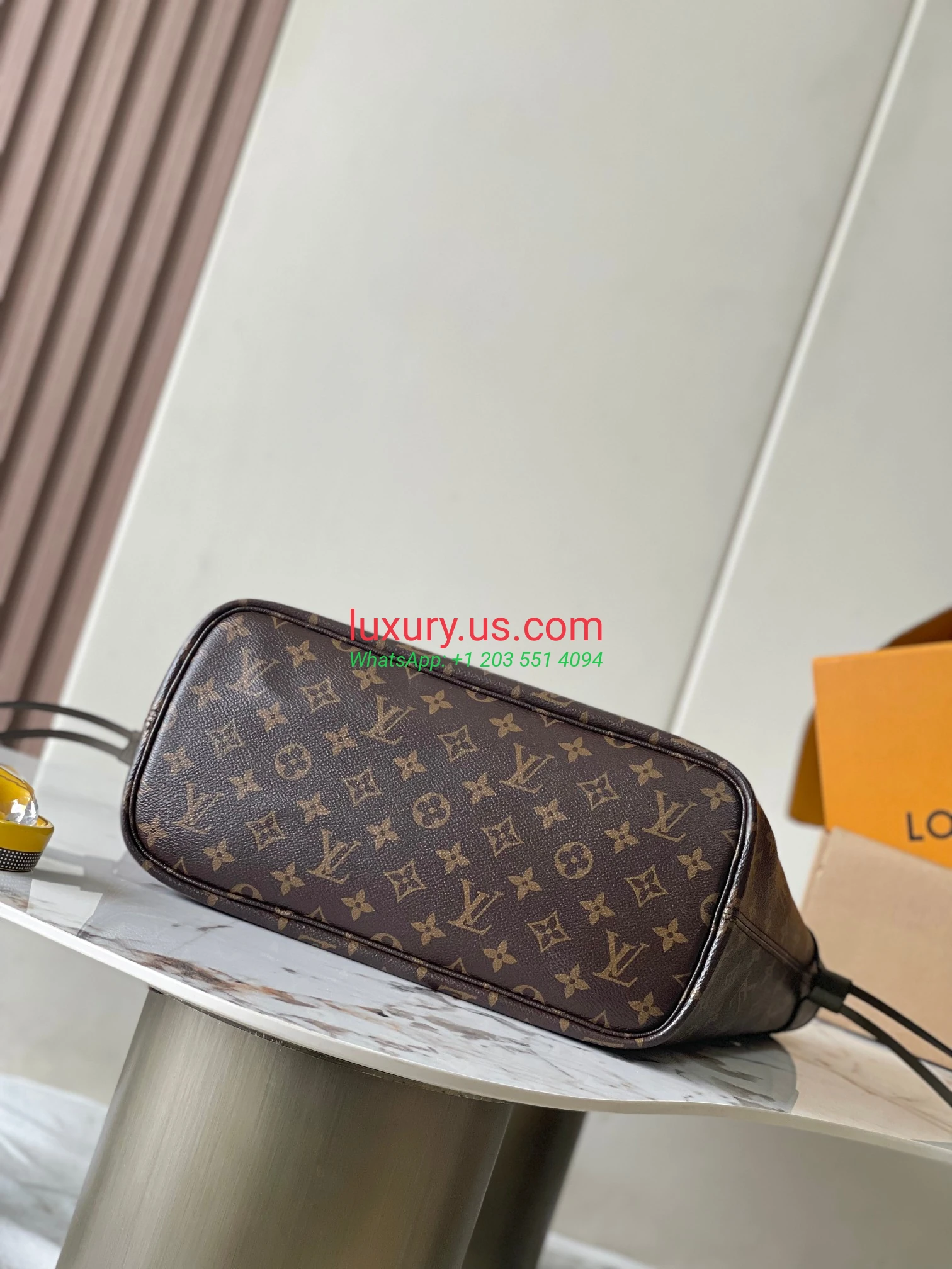 LOUISVUITTON Neverfull M12063 31x28x14 cm elephant gray - Replica Bag high-quality replicas, exquisite design, perfect details. LOUISVUITTON Neverfull M12063 31x28x14 cm elephant gray - Replica Bag high-quality replicas, exquisite design, perfect details.