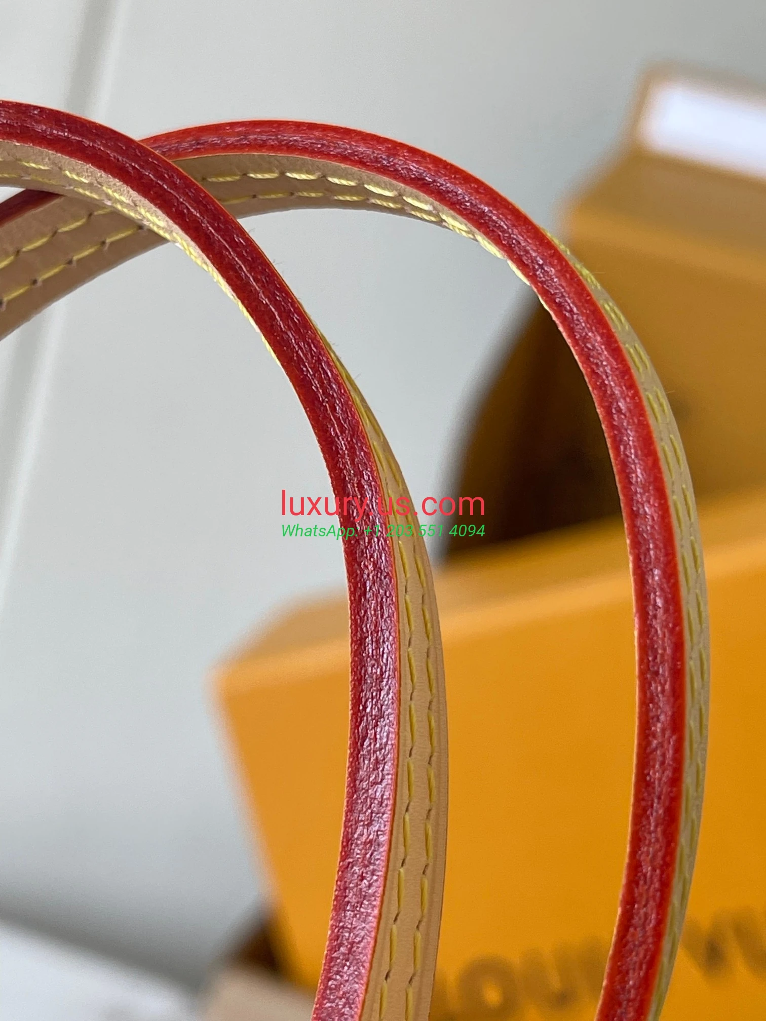 LOUISVUITTON Neverfull M12096 31x28x14 cm Dynamic Red and White - Replica Bag high-quality replicas, exquisite design, perfect details. LOUISVUITTON Neverfull M12096 31x28x14 cm Dynamic Red and White - Replica Bag high-quality replicas, exquisite design, perfect details.