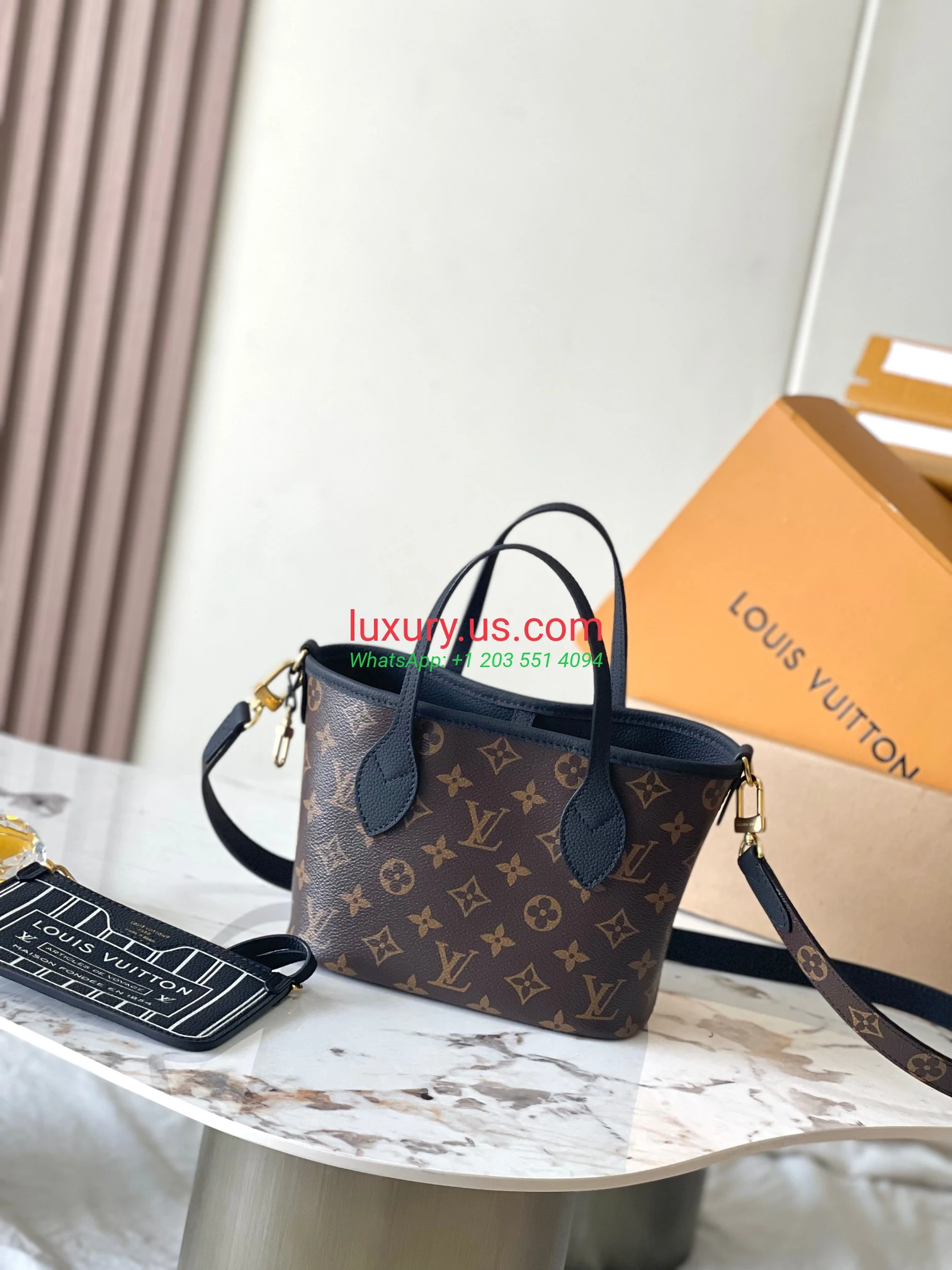 LOUISVUITTON Neverfull M12099 24x14x9 cm dynamic black - Replica Bag high-quality replicas, exquisite design, perfect details. LOUISVUITTON Neverfull M12099 24x14x9 cm dynamic black - Replica Bag high-quality replicas, exquisite design, perfect details.