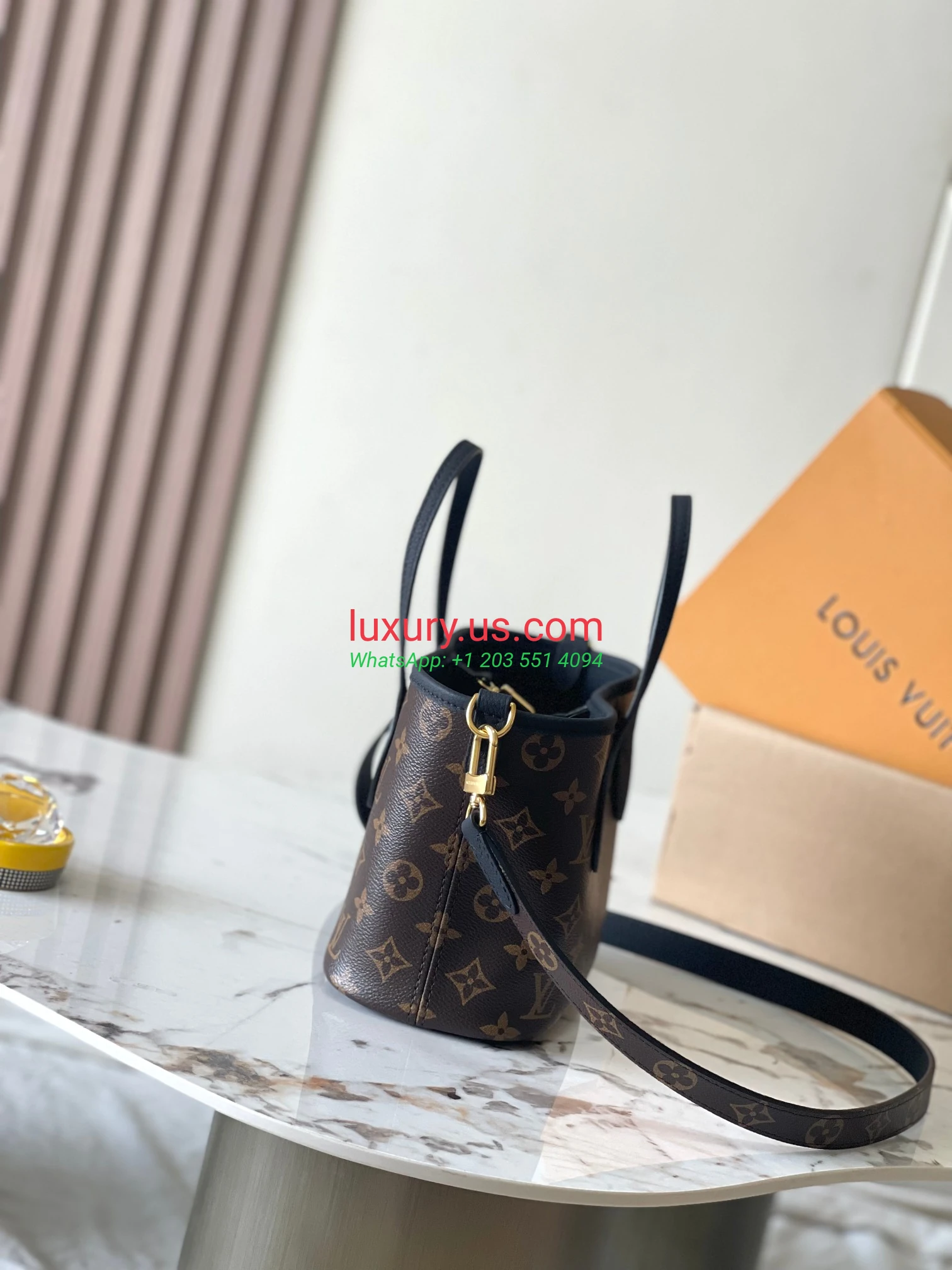 LOUISVUITTON Neverfull M12099 24x14x9 cm dynamic black - Replica Bag high-quality replicas, exquisite design, perfect details. LOUISVUITTON Neverfull M12099 24x14x9 cm dynamic black - Replica Bag high-quality replicas, exquisite design, perfect details.