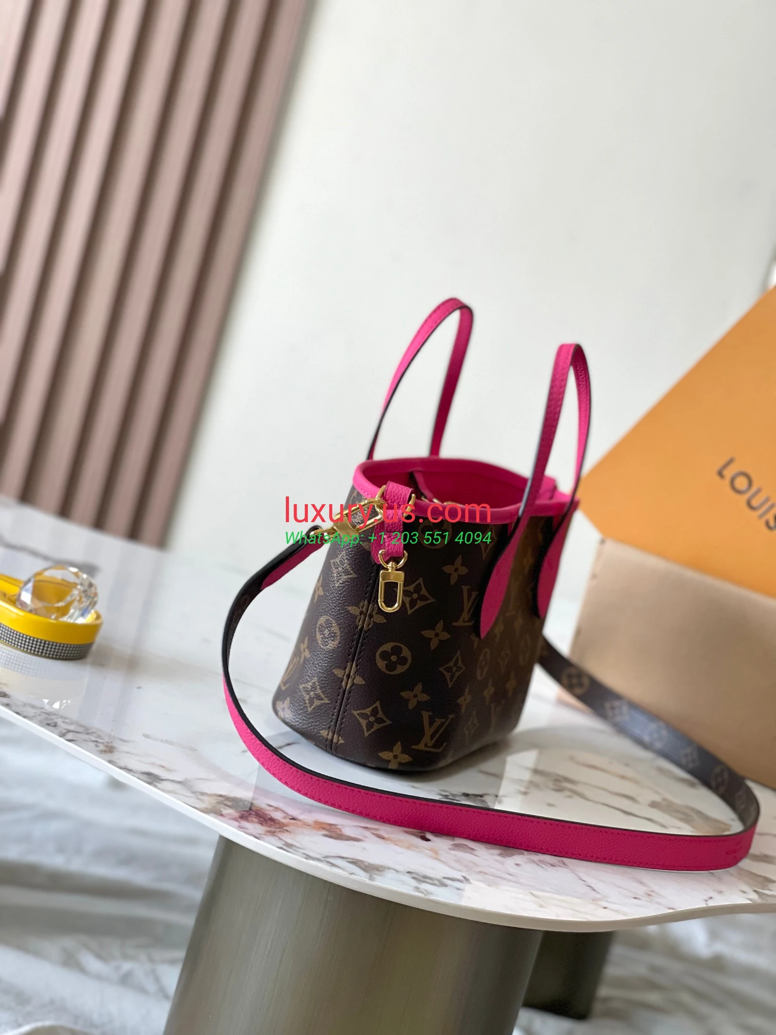 LOUISVUITTON Neverfull M12106 24x14x9 cm rose red - Replica Bag high-quality replicas, exquisite design, perfect details. LOUISVUITTON Neverfull M12106 24x14x9 cm rose red - Replica Bag high-quality replicas, exquisite design, perfect details.