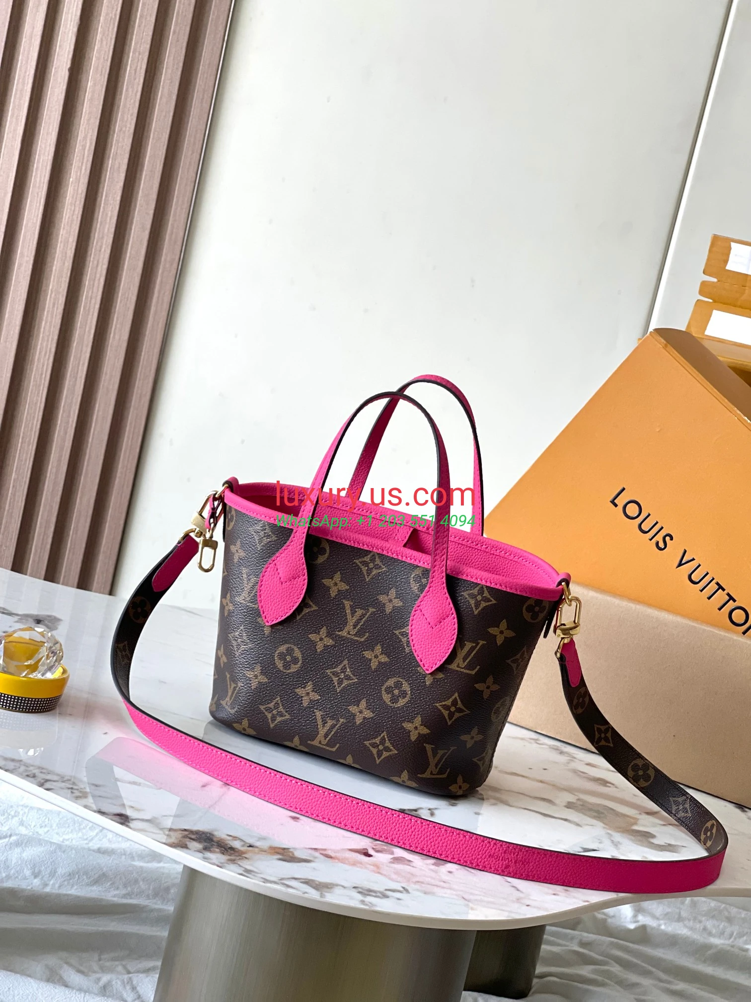 LOUISVUITTON Neverfull M12106 24x14x9 cm rose red - Replica Bag high-quality replicas, exquisite design, perfect details. LOUISVUITTON Neverfull M12106 24x14x9 cm rose red - Replica Bag high-quality replicas, exquisite design, perfect details.