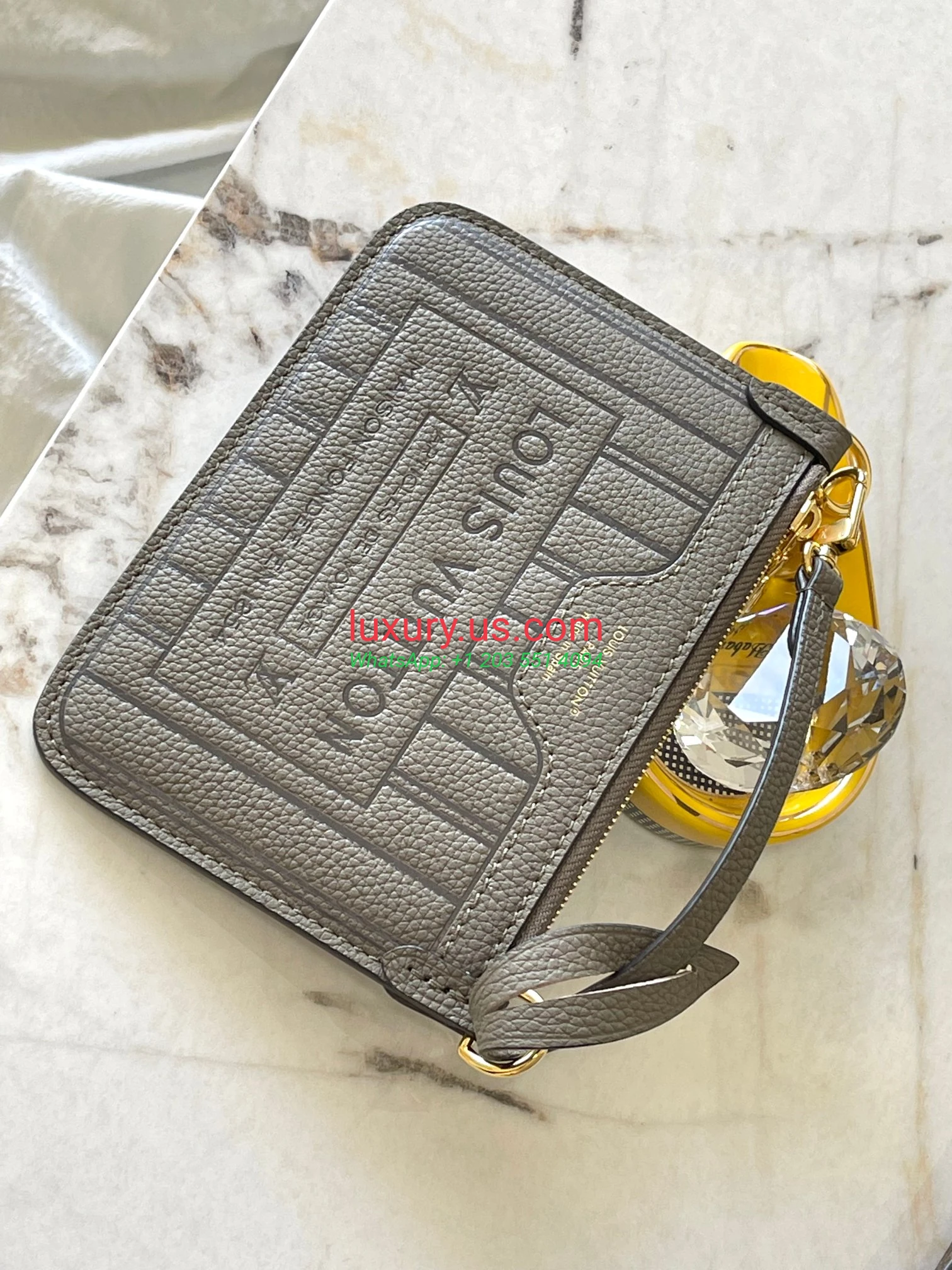 LOUISVUITTON Neverfull M12109 24x14x9 cm Elephant Gray - Replica Bag high-quality replicas, exquisite design, perfect details. LOUISVUITTON Neverfull M12109 24x14x9 cm Elephant Gray - Replica Bag high-quality replicas, exquisite design, perfect details.