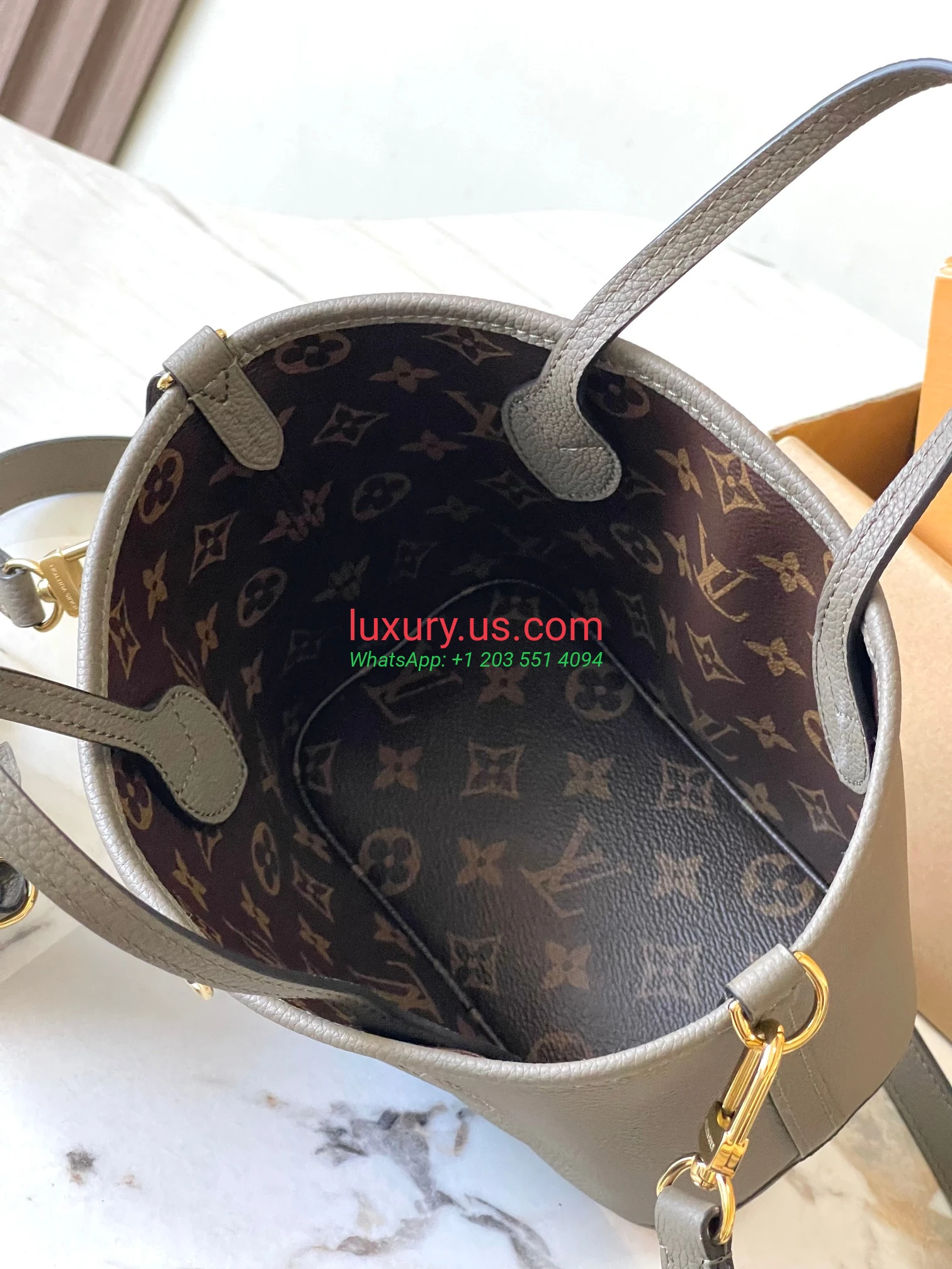 LOUISVUITTON Neverfull M12109 24x14x9 cm Elephant Gray - Replica Bag high-quality replicas, exquisite design, perfect details. LOUISVUITTON Neverfull M12109 24x14x9 cm Elephant Gray - Replica Bag high-quality replicas, exquisite design, perfect details.