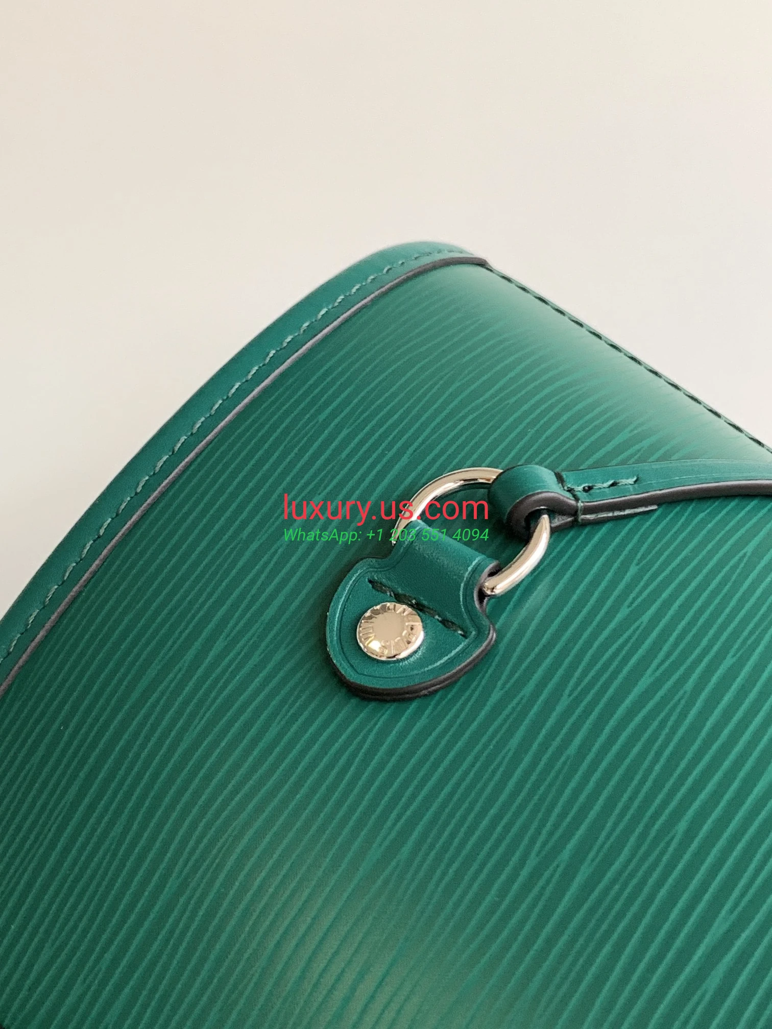 LOUISVUITTON Neverfull M12195 32 x 29 x 19 cm - Replica Bag high-quality replicas, exquisite design, perfect details. LOUISVUITTON Neverfull M12195 32 x 29 x 19 cm - Replica Bag high-quality replicas, exquisite design, perfect details.
