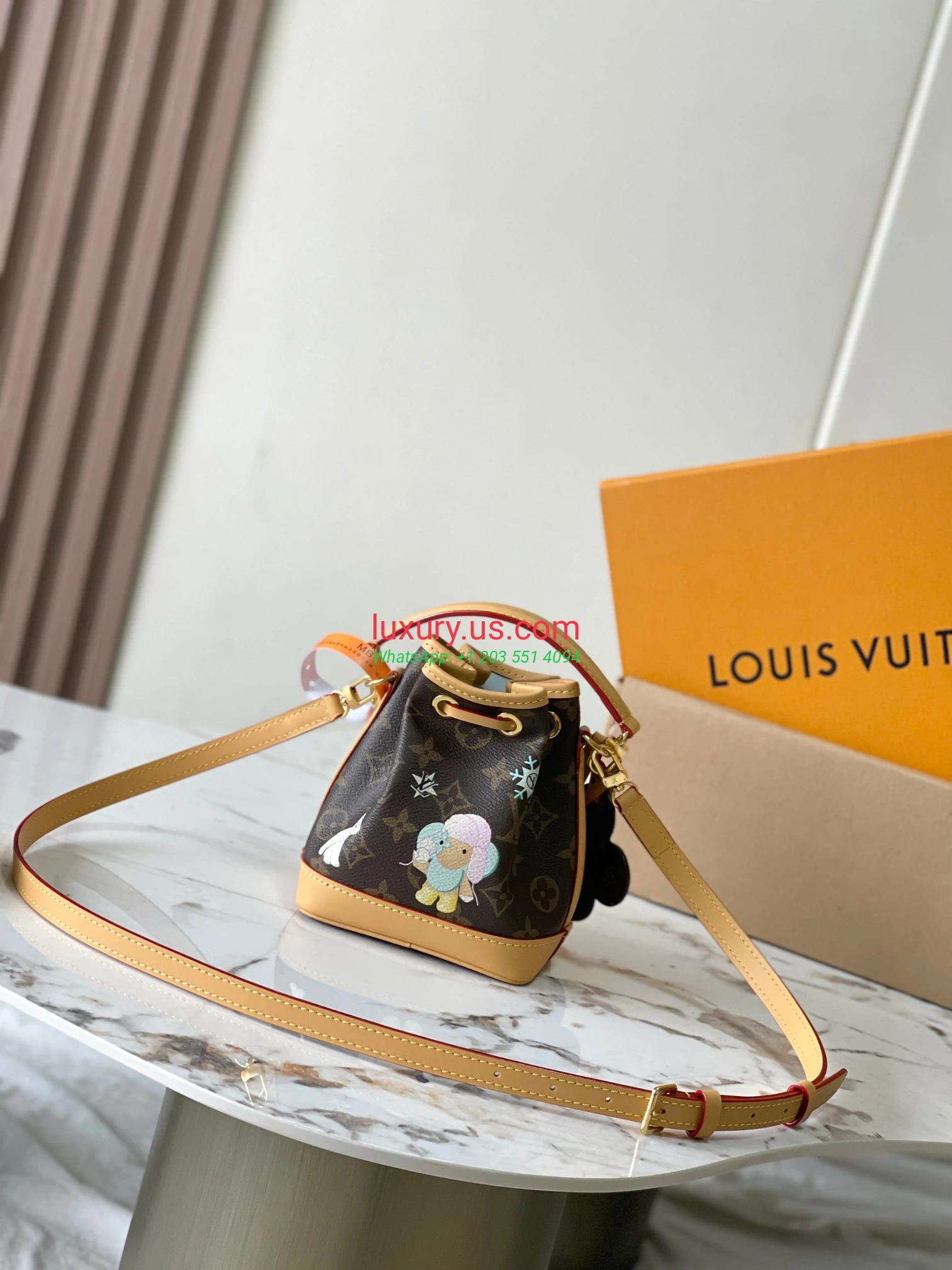 LOUISVUITTON Noé M12221 Vivienne 13x16x10 cm - Replica Bag high-quality replicas, exquisite design, perfect details. LOUISVUITTON Noé M12221 Vivienne 13x16x10 cm - Replica Bag high-quality replicas, exquisite design, perfect details.