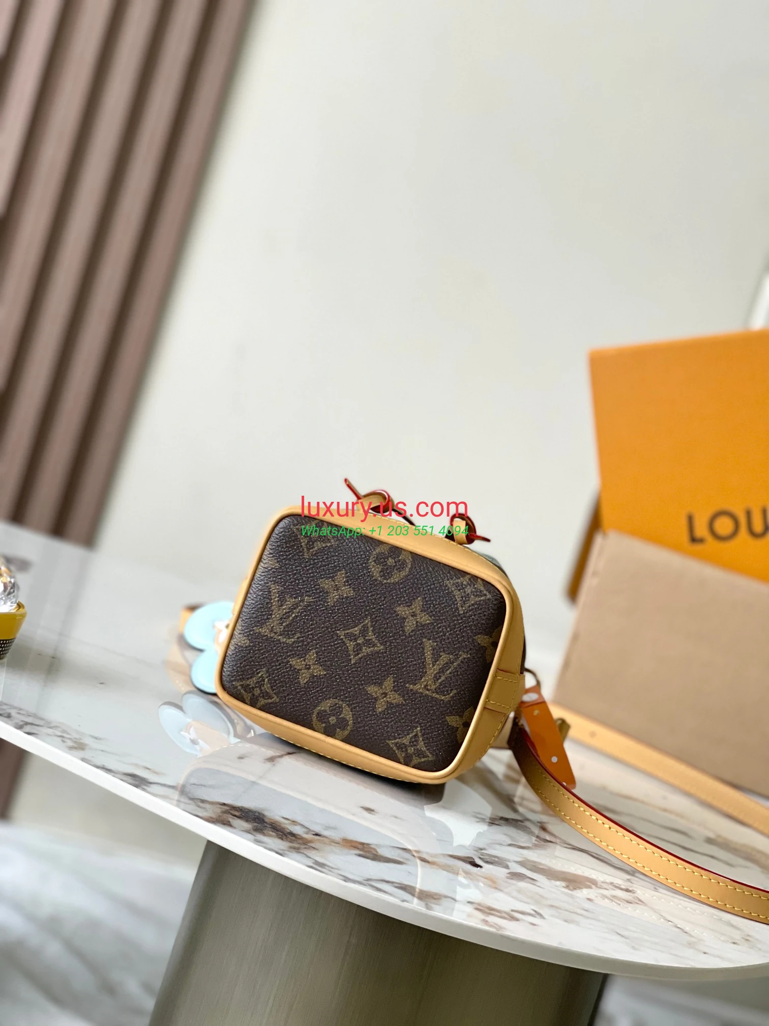 LOUISVUITTON Noé M12221 Vivienne 13x16x10 cm - Replica Bag high-quality replicas, exquisite design, perfect details. LOUISVUITTON Noé M12221 Vivienne 13x16x10 cm - Replica Bag high-quality replicas, exquisite design, perfect details.