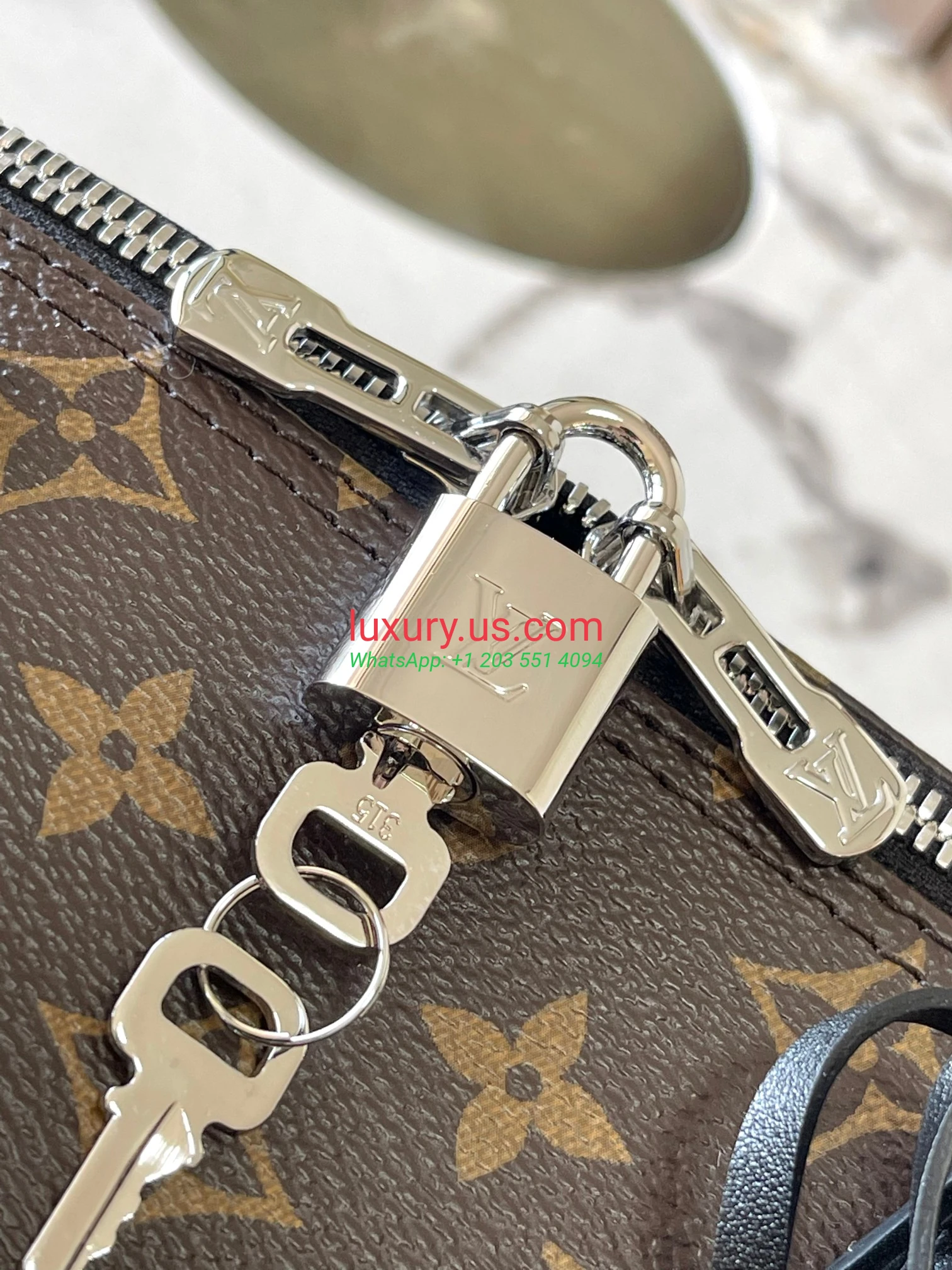 LOUISVUITTON Speedy M12243 30x21x17 cm Dark - Replica Bag high-quality replicas, exquisite design, perfect details. LOUISVUITTON Speedy M12243 30x21x17 cm Dark - Replica Bag high-quality replicas, exquisite design, perfect details.