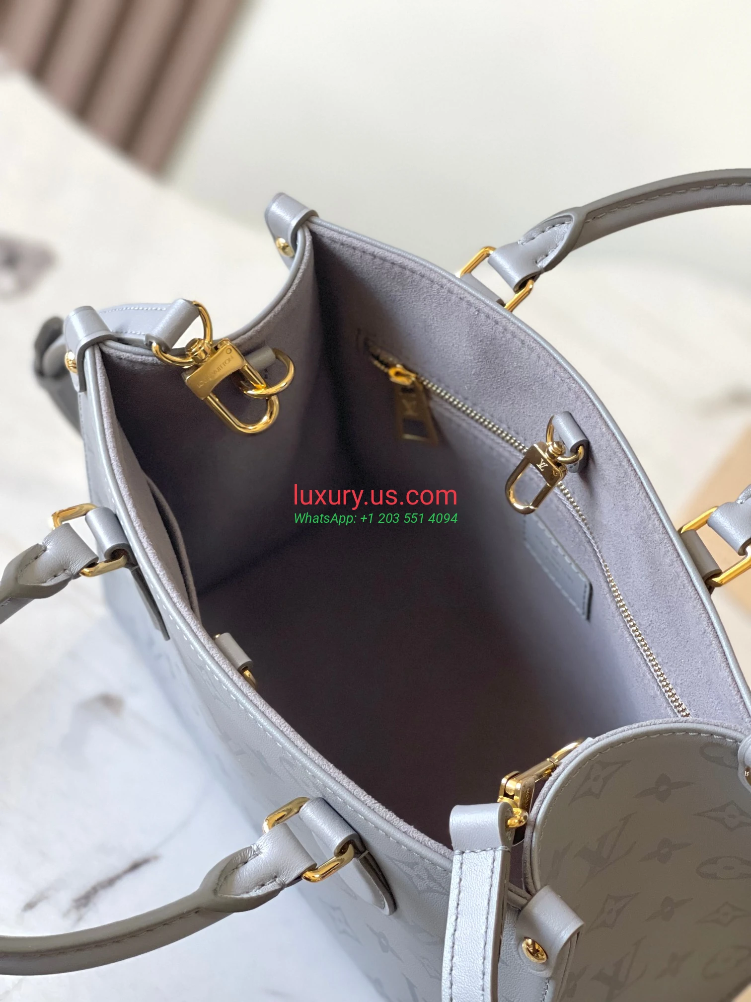 LOUISVUITTON OnTheGo M12465 25x19x11.5 cm Gray - Replica Bag high-quality replicas, exquisite design, perfect details. LOUISVUITTON OnTheGo M12465 25x19x11.5 cm Gray - Replica Bag high-quality replicas, exquisite design, perfect details.