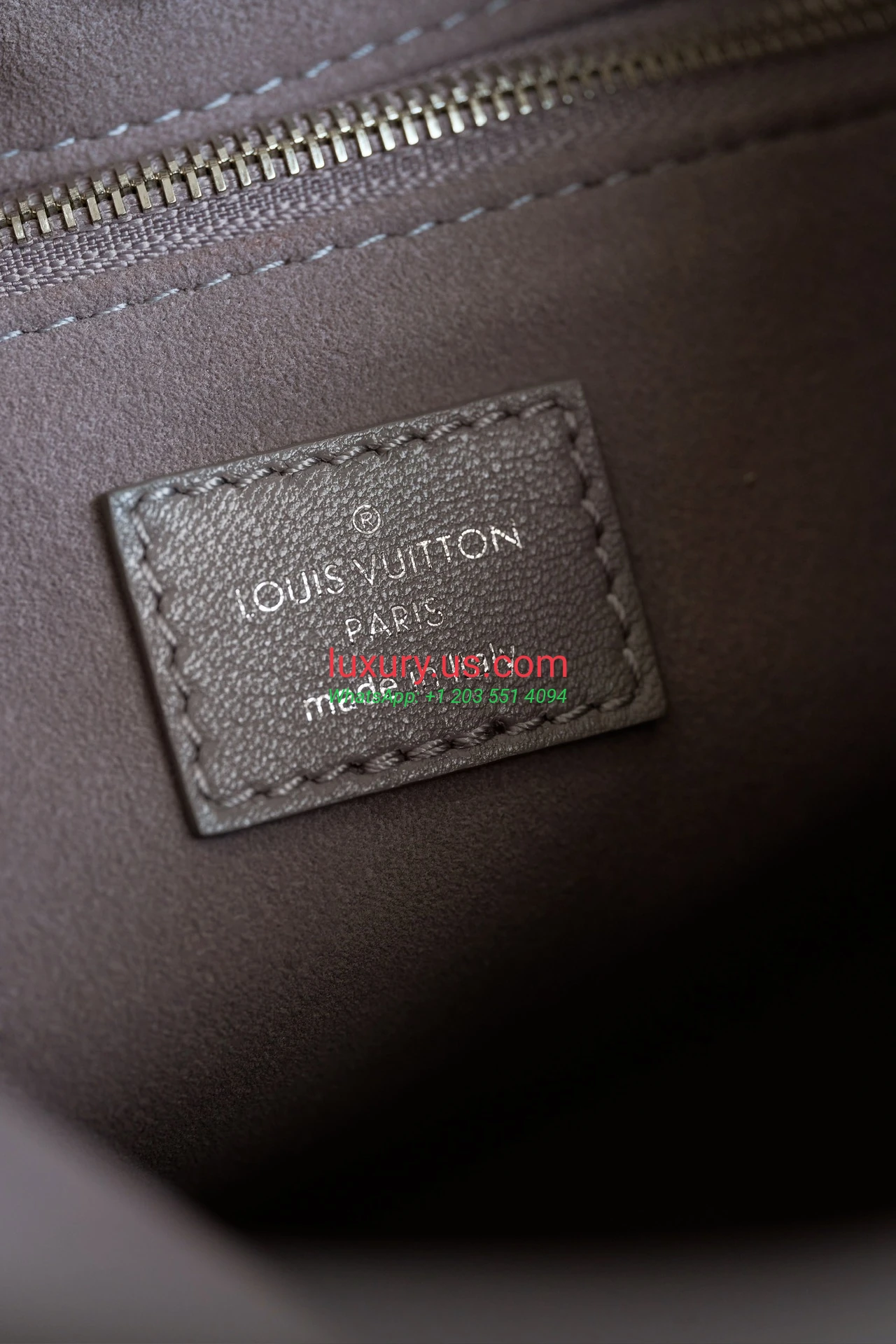 LOUISVUITTON CarryAll M12579 33.5 cm Dark - Replica Bag high-quality replicas, exquisite design, perfect details. LOUISVUITTON CarryAll M12579 33.5 cm Dark - Replica Bag high-quality replicas, exquisite design, perfect details.