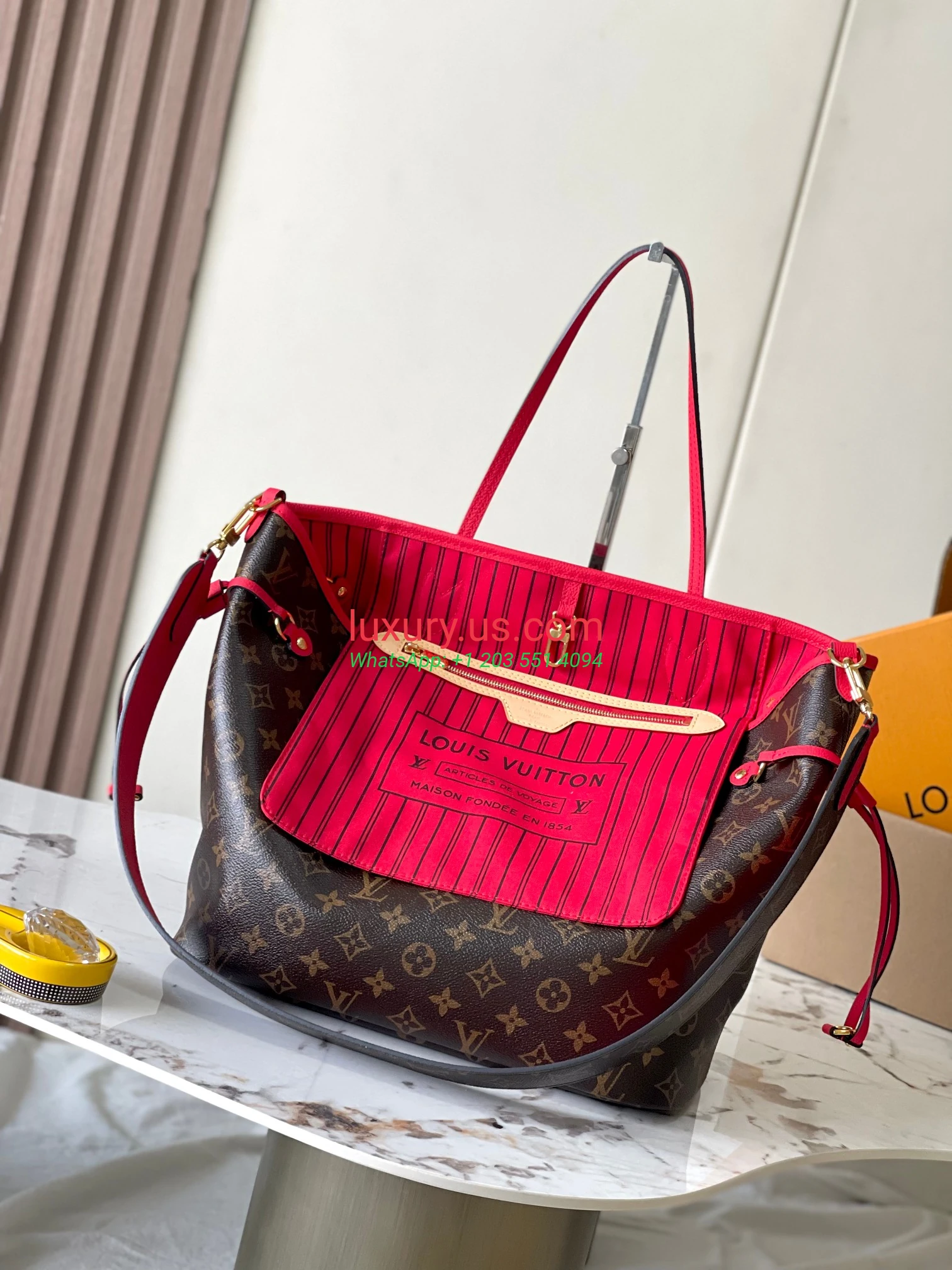 LOUISVUITTON Neverfull M12707 31x28x14 cm Red - Replica Bag high-quality replicas, exquisite design, perfect details. LOUISVUITTON Neverfull M12707 31x28x14 cm Red - Replica Bag high-quality replicas, exquisite design, perfect details.