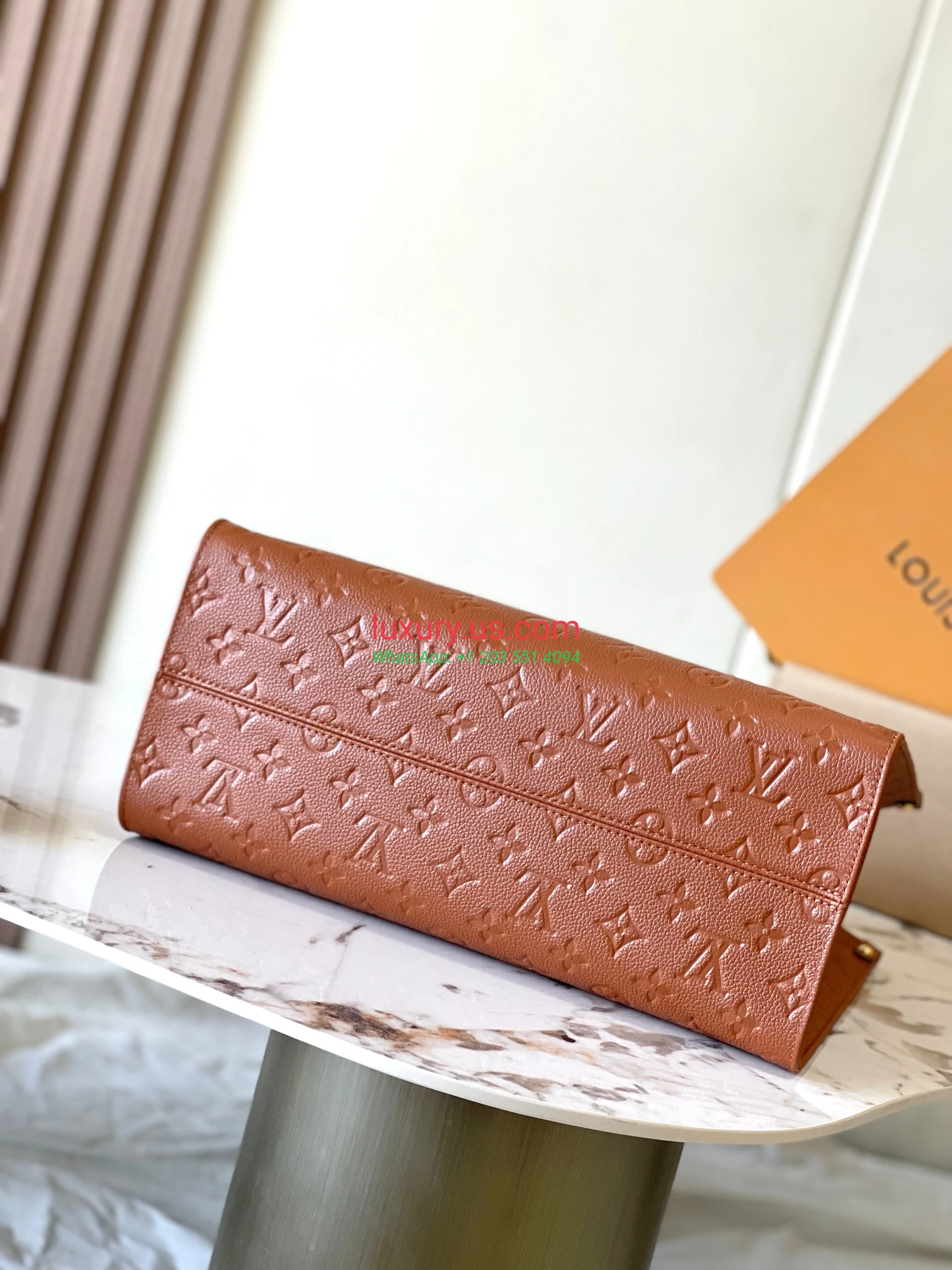 LOUISVUITTON OnTheGo M12775 35x27x14 cm Caramel - Replica Bag high-quality replicas, exquisite design, perfect details. LOUISVUITTON OnTheGo M12775 35x27x14 cm Caramel - Replica Bag high-quality replicas, exquisite design, perfect details.