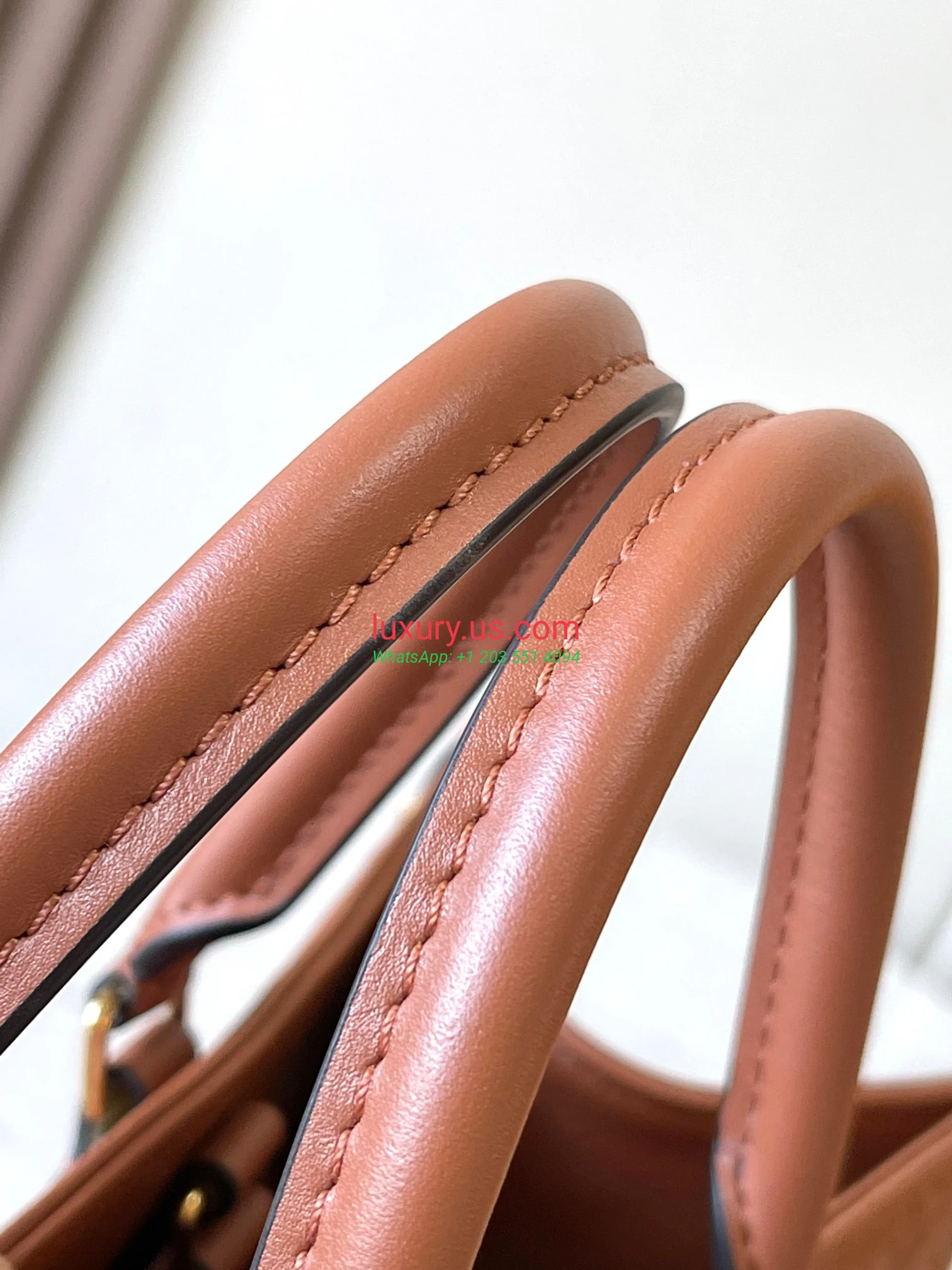 LOUISVUITTON OnTheGo M12775 35x27x14 cm Caramel - Replica Bag high-quality replicas, exquisite design, perfect details. LOUISVUITTON OnTheGo M12775 35x27x14 cm Caramel - Replica Bag high-quality replicas, exquisite design, perfect details.