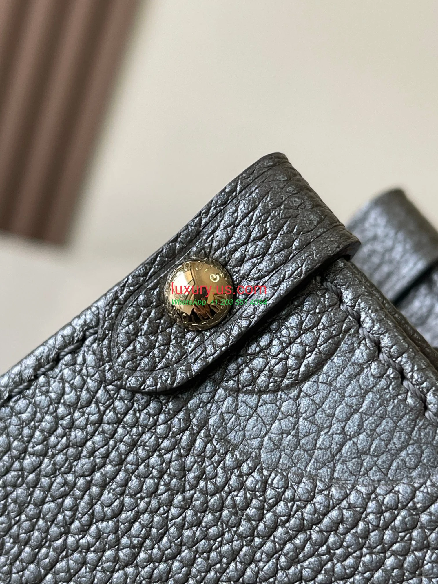 LOUISVUITTON OnTheGo M12886 25x19x11.5 cm Iron Gray - Replica Bag high-quality replicas, exquisite design, perfect details. LOUISVUITTON OnTheGo M12886 25x19x11.5 cm Iron Gray - Replica Bag high-quality replicas, exquisite design, perfect details.