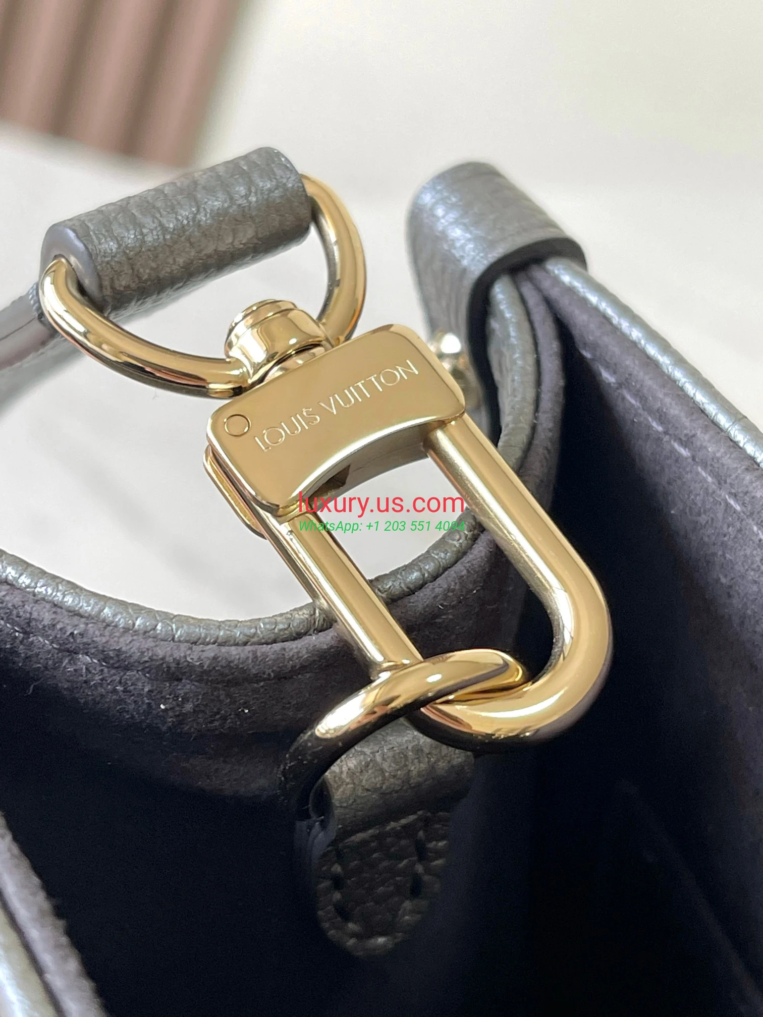 LOUISVUITTON OnTheGo M12886 25x19x11.5 cm Iron Gray - Replica Bag high-quality replicas, exquisite design, perfect details. LOUISVUITTON OnTheGo M12886 25x19x11.5 cm Iron Gray - Replica Bag high-quality replicas, exquisite design, perfect details.