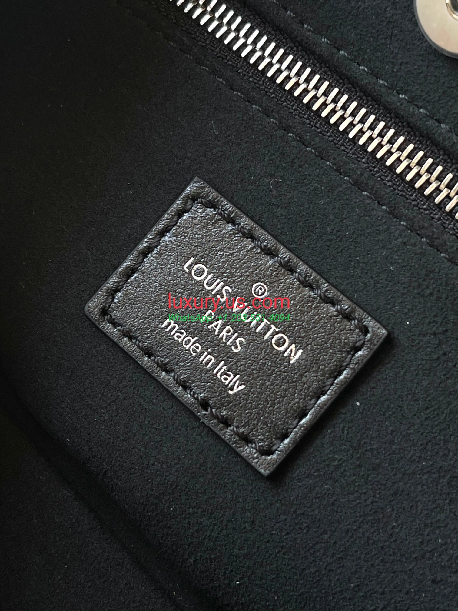 LOUISVUITTON CarryAll M12888 26x17x10 cm Black - Replica Bag high-quality replicas, exquisite design, perfect details. LOUISVUITTON CarryAll M12888 26x17x10 cm Black - Replica Bag high-quality replicas, exquisite design, perfect details.