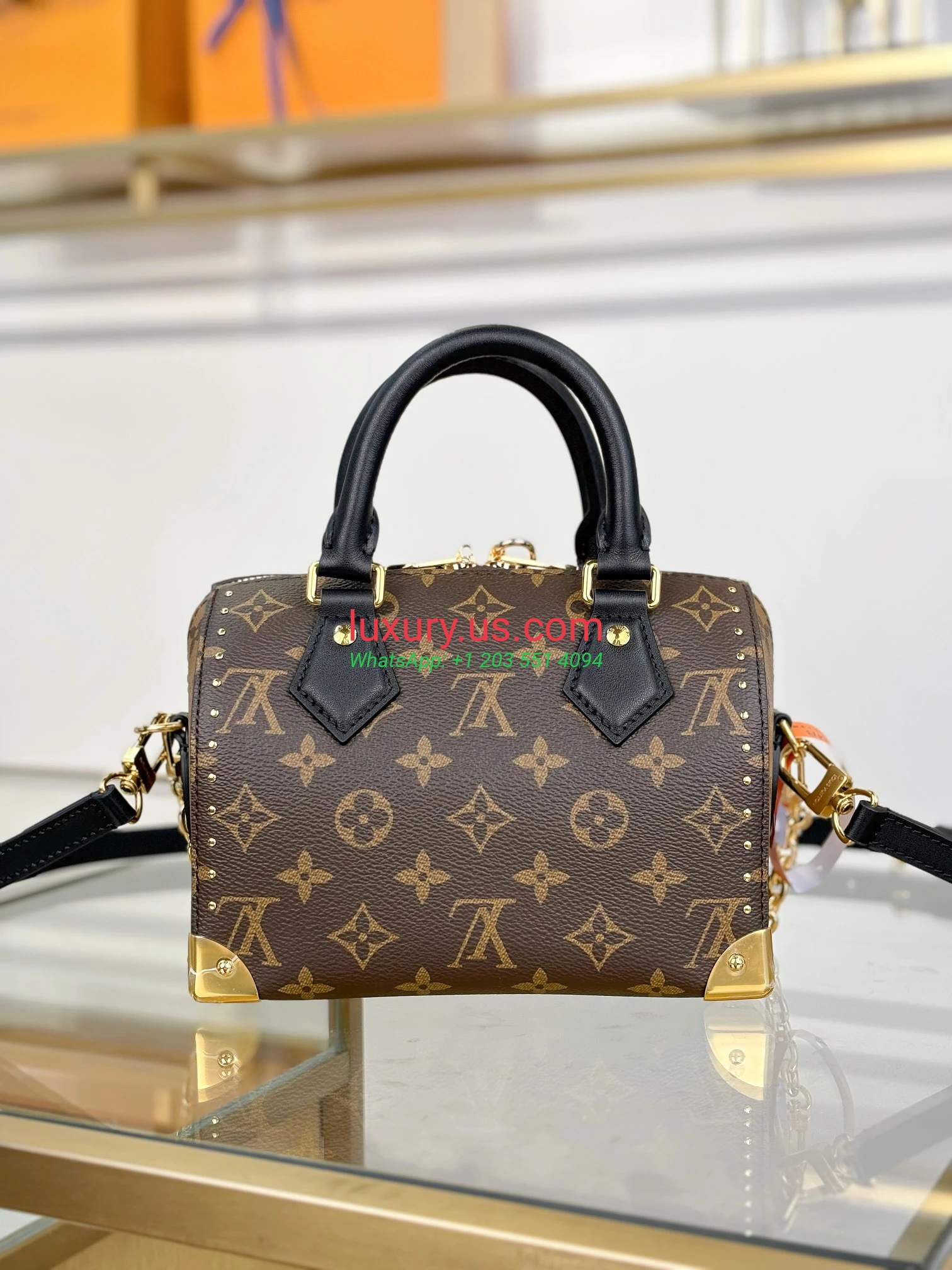 LOUISVUITTON Speedy M13146 20.5x13.5x11 cm - Replica Bag high-quality replicas, exquisite design, perfect details. LOUISVUITTON Speedy M13146 20.5x13.5x11 cm - Replica Bag high-quality replicas, exquisite design, perfect details.