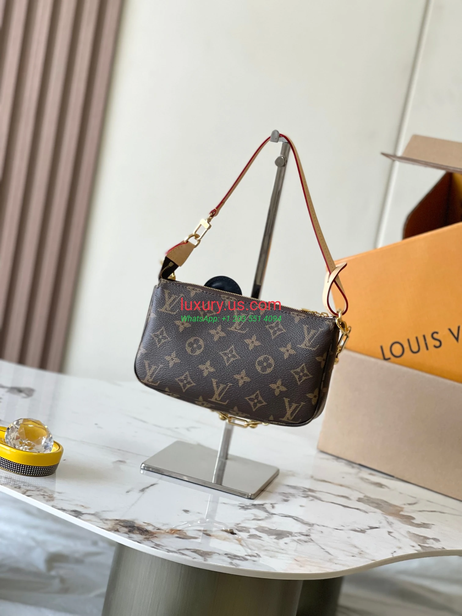 LOUISVUITTON Pochette M13440 22x13x4 cm - Replica Bag high-quality replicas, exquisite design, perfect details. LOUISVUITTON Pochette M13440 22x13x4 cm - Replica Bag high-quality replicas, exquisite design, perfect details.