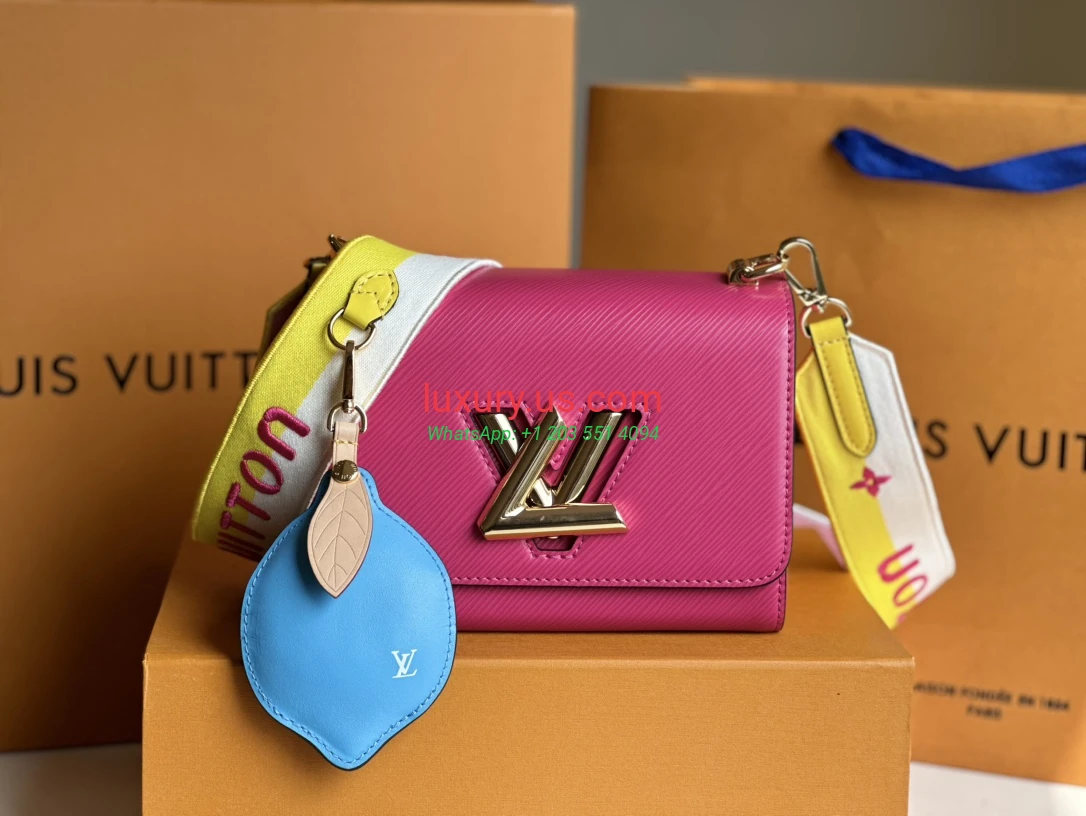 Louis Vuitton Twist M20680 19x15x9 cm Rose Red - Replica Bag high-quality replicas, exquisite design, perfect details. Louis Vuitton Twist M20680 19x15x9 cm Rose Red - Replica Bag high-quality replicas, exquisite design, perfect details.