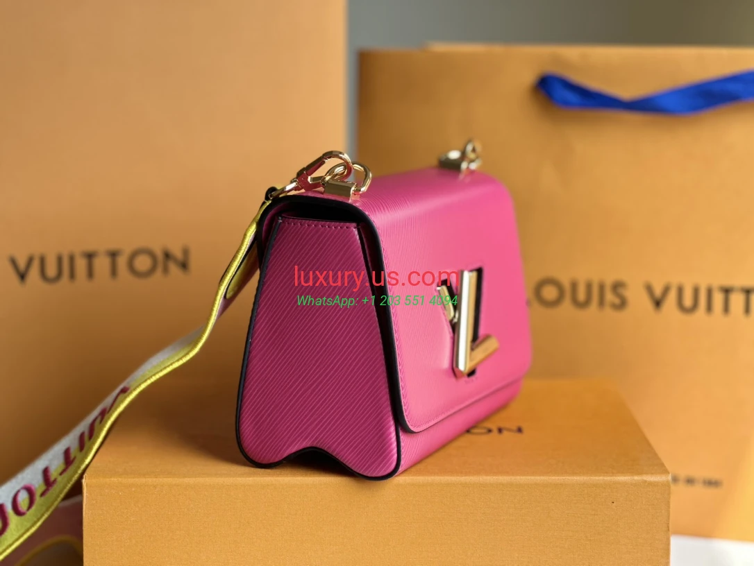 Louis Vuitton Twist M20680 19x15x9 cm Rose Red - Replica Bag high-quality replicas, exquisite design, perfect details. Louis Vuitton Twist M20680 19x15x9 cm Rose Red - Replica Bag high-quality replicas, exquisite design, perfect details.