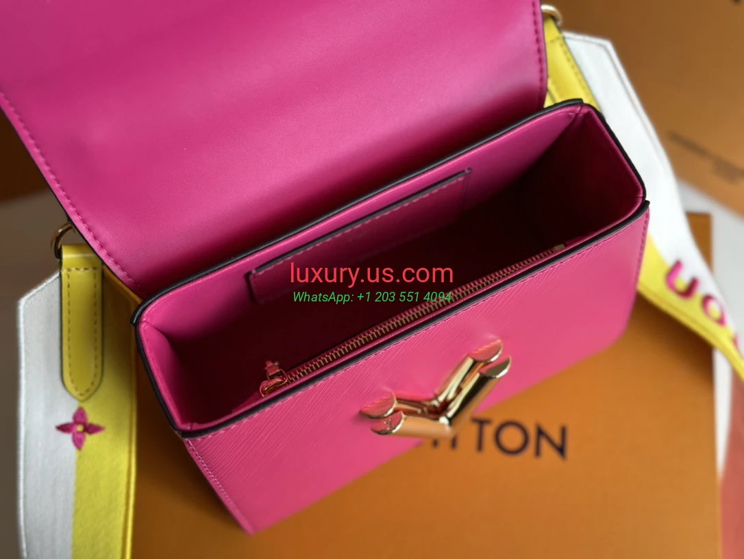 Louis Vuitton Twist M20680 19x15x9 cm Rose Red - Replica Bag high-quality replicas, exquisite design, perfect details. Louis Vuitton Twist M20680 19x15x9 cm Rose Red - Replica Bag high-quality replicas, exquisite design, perfect details.