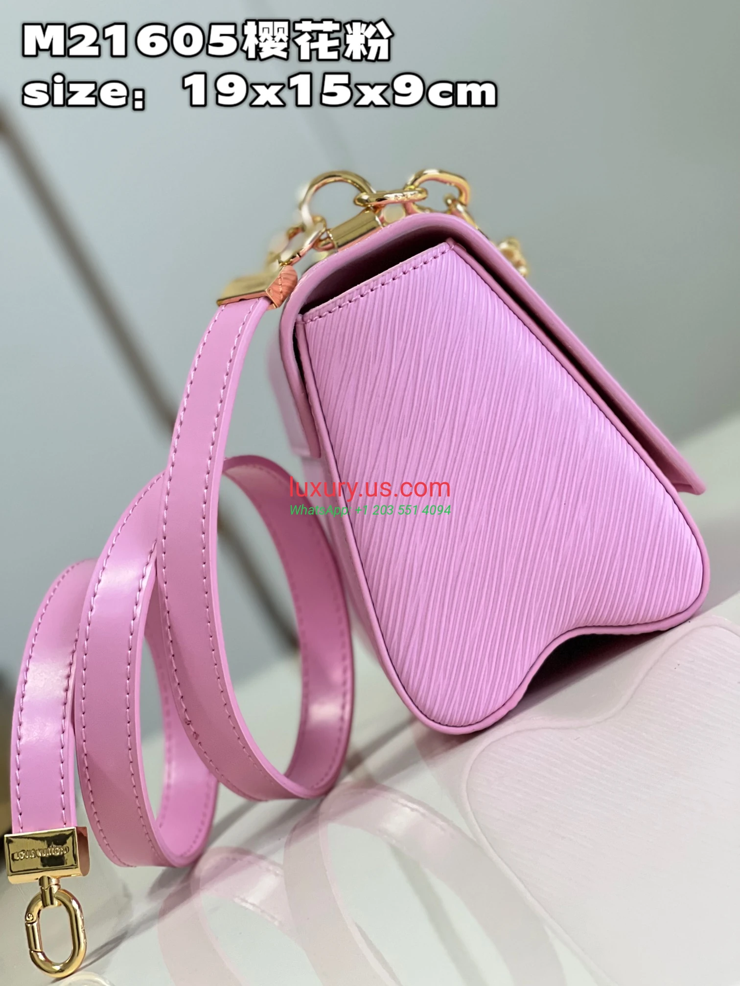 Louis Vuitton Twist M21605 Pink 19x15x9cm Sakura Pink - Replica Bag high-quality replicas, exquisite design, perfect details. Louis Vuitton Twist M21605 Pink 19x15x9cm Sakura Pink - Replica Bag high-quality replicas, exquisite design, perfect details.