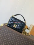 M22891-Black-Gold_20250312_130740_427363_1