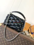 M22891-Classic-Black_20250312_130739_303704_1