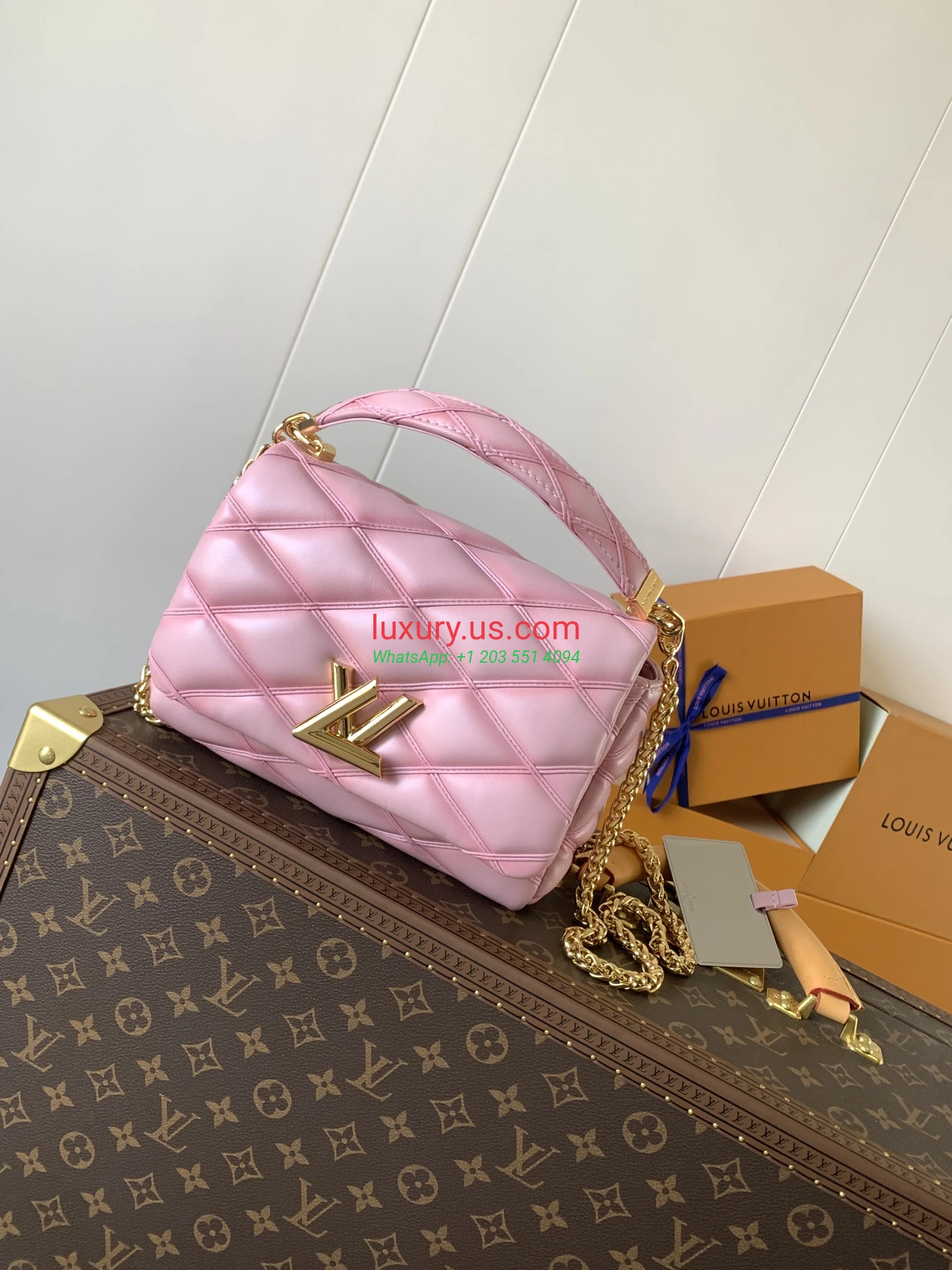 Louis Vuitton Twist M22891 DeepPink 23x16x10 cm - Replica Bag high-quality replicas, exquisite design, perfect details. Louis Vuitton Twist M22891 DeepPink 23x16x10 cm - Replica Bag high-quality replicas, exquisite design, perfect details.