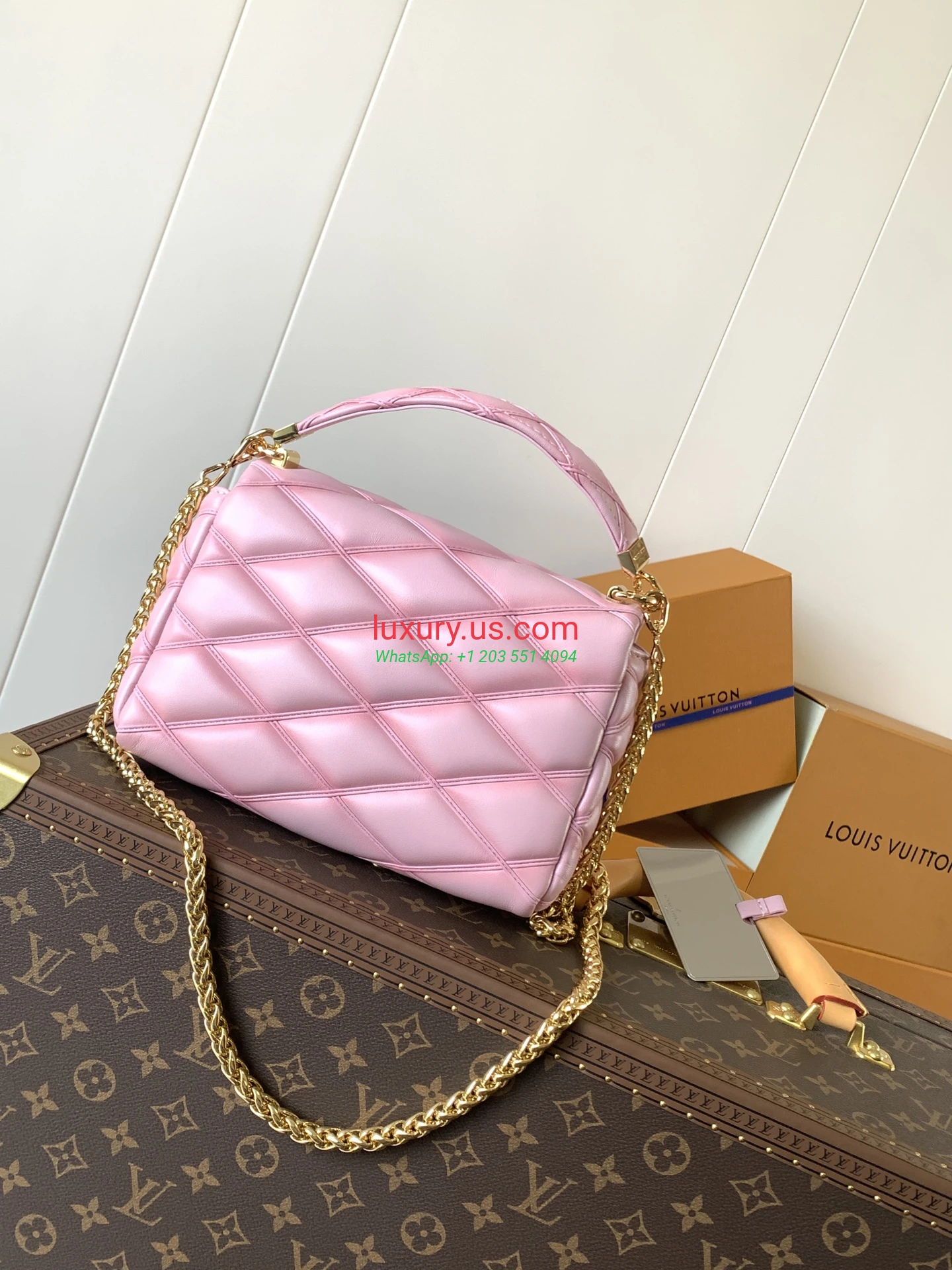 Louis Vuitton Twist M22891 DeepPink 23x16x10 cm - Replica Bag high-quality replicas, exquisite design, perfect details. Louis Vuitton Twist M22891 DeepPink 23x16x10 cm - Replica Bag high-quality replicas, exquisite design, perfect details.
