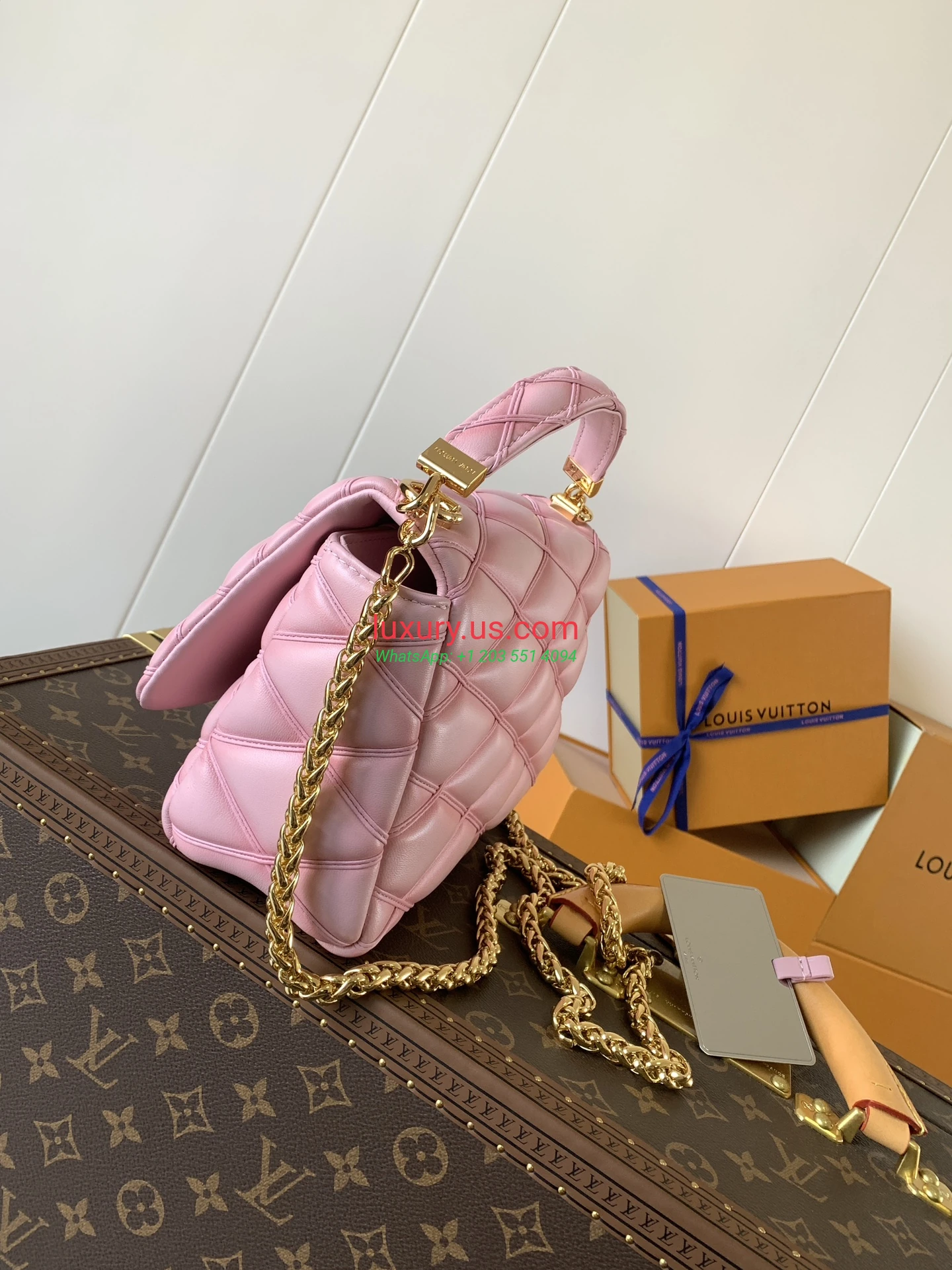 Louis Vuitton Twist M22891 DeepPink 23x16x10 cm - Replica Bag high-quality replicas, exquisite design, perfect details. Louis Vuitton Twist M22891 DeepPink 23x16x10 cm - Replica Bag high-quality replicas, exquisite design, perfect details.